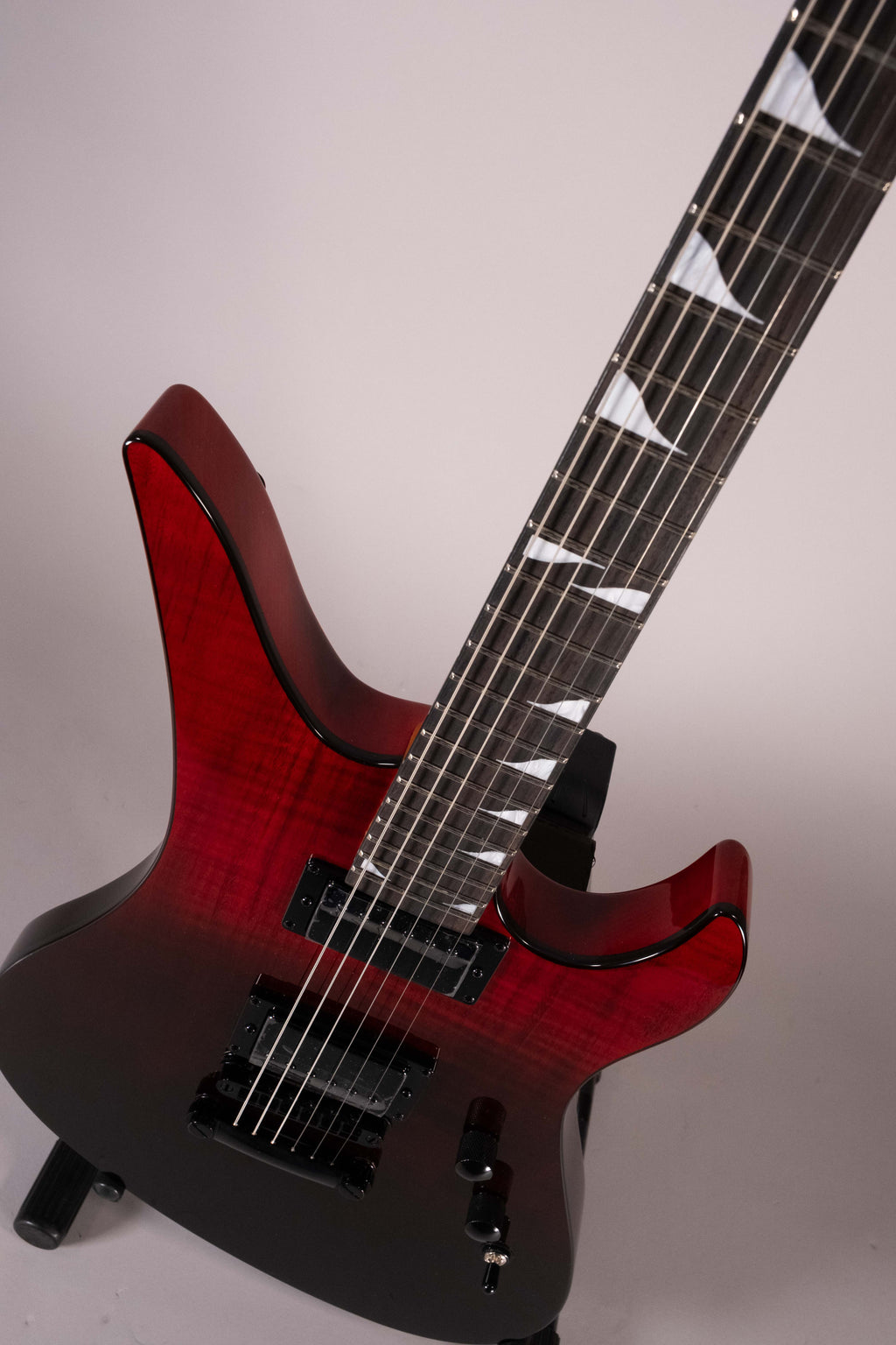 Schecter AVENGER STANDARD BLOODBURST