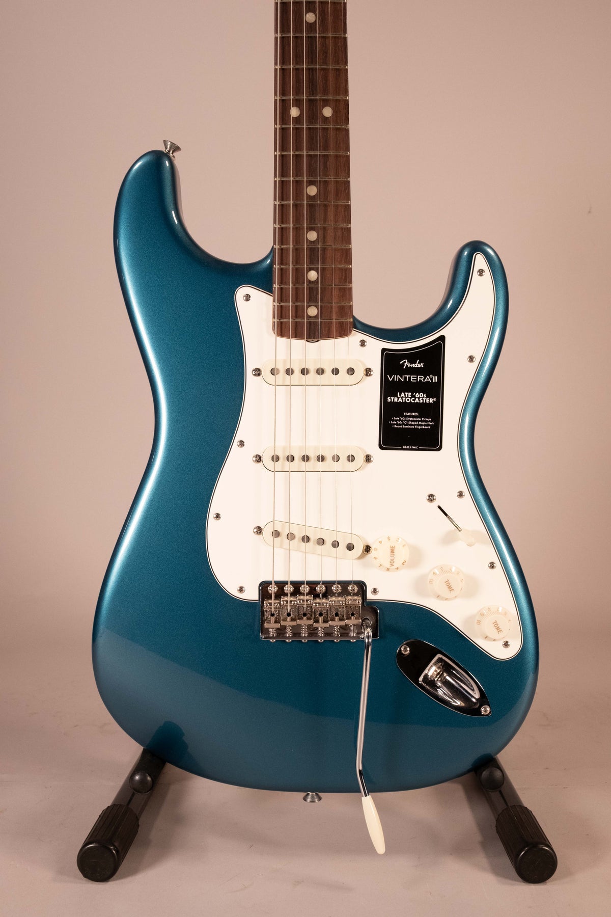 Fender Vintera III Late 60s Stratocaster RW Ocean Turquoise