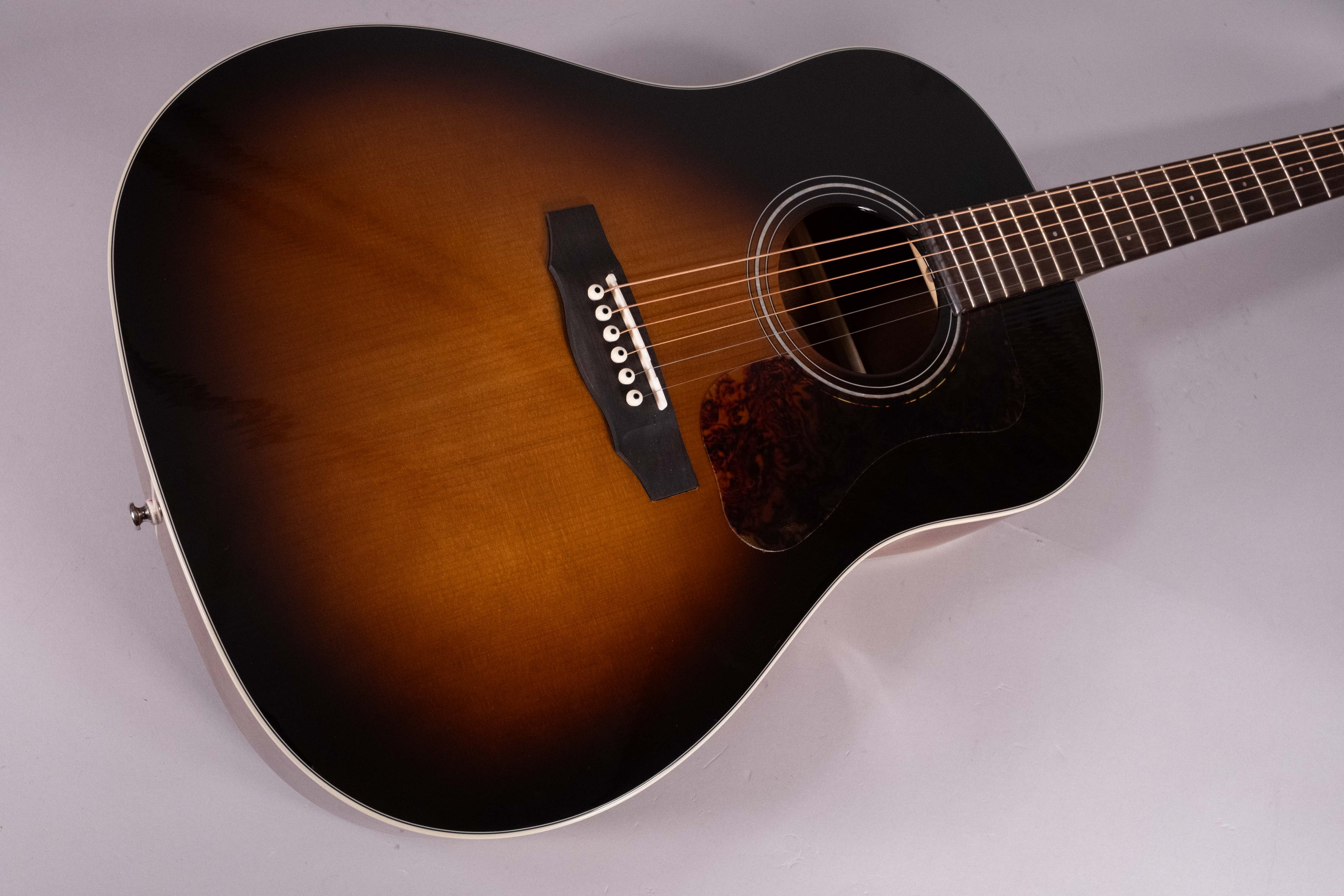 Guild italia Ds-240 slope shoulder d tear drop burst