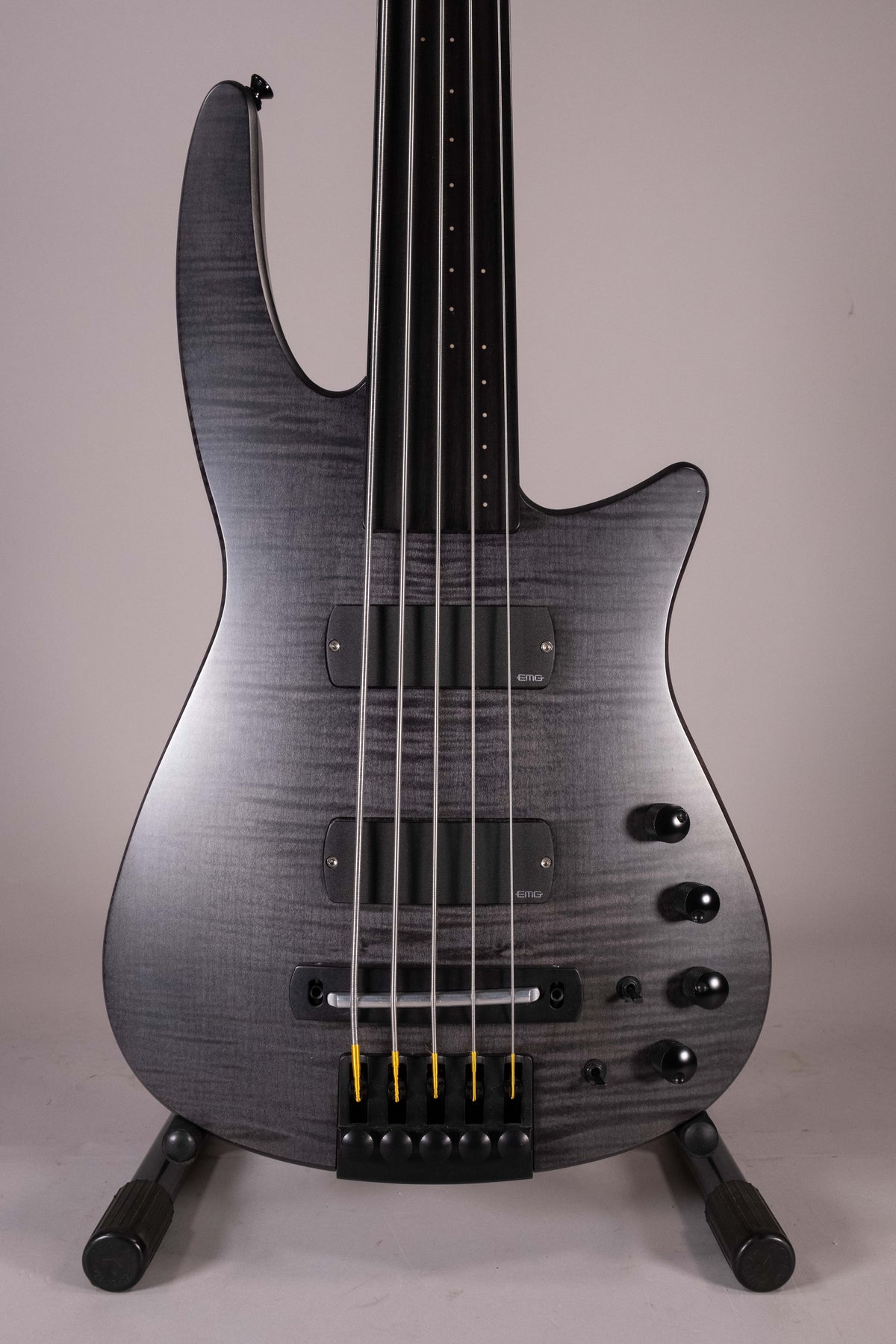 NS RADIUS 5 FRETLESS USATO