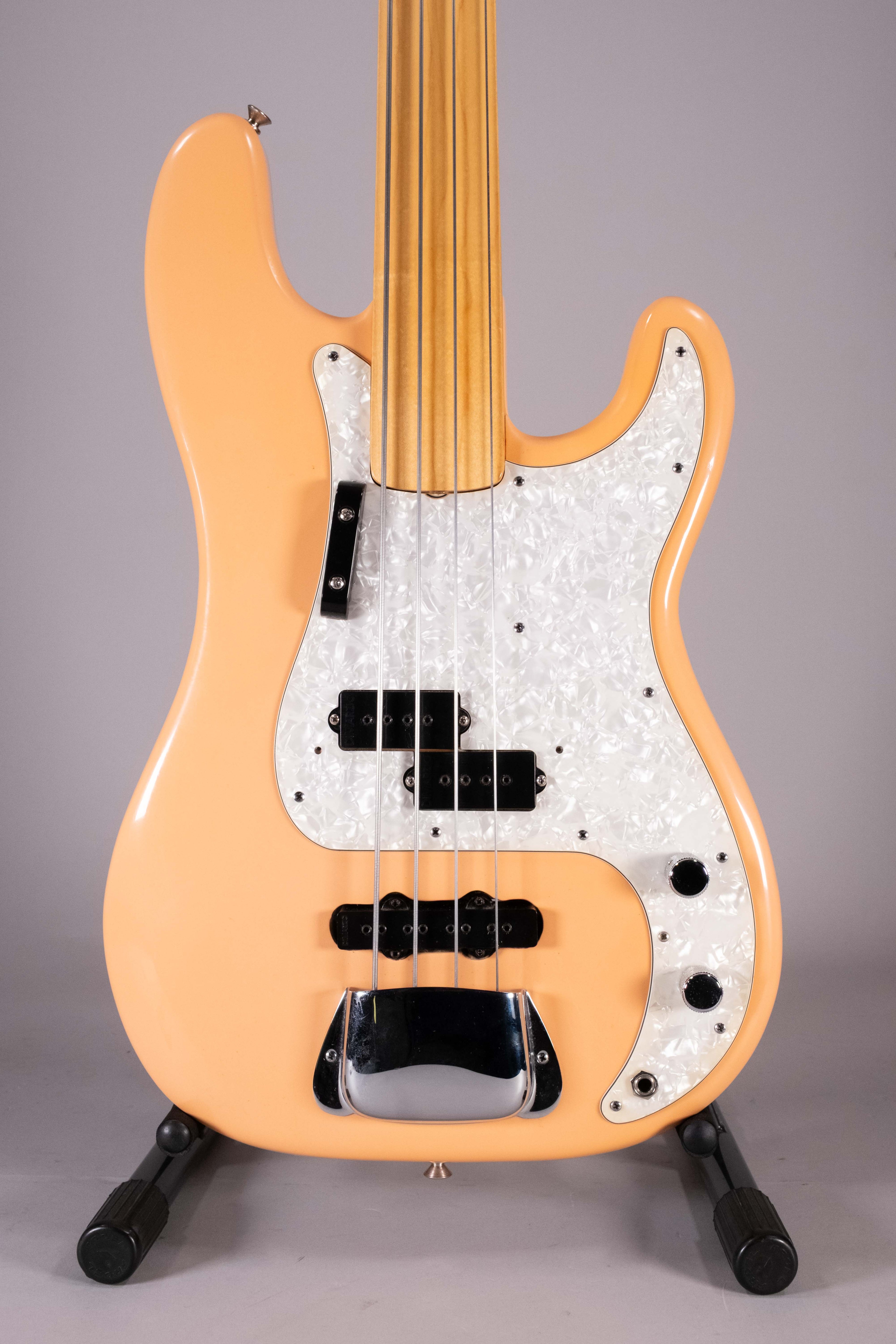 FENDER PJ FRETLESS MODIFICATO USATO