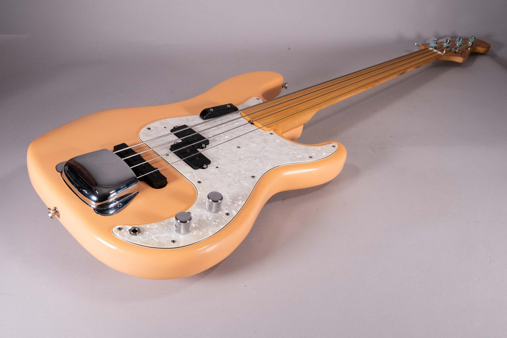 FENDER PJ FRETLESS MODIFICATO USATO
