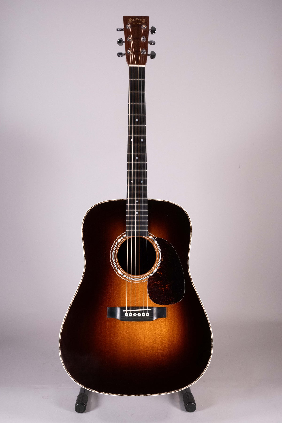 MARTIN HD28  SUNBURST USATA