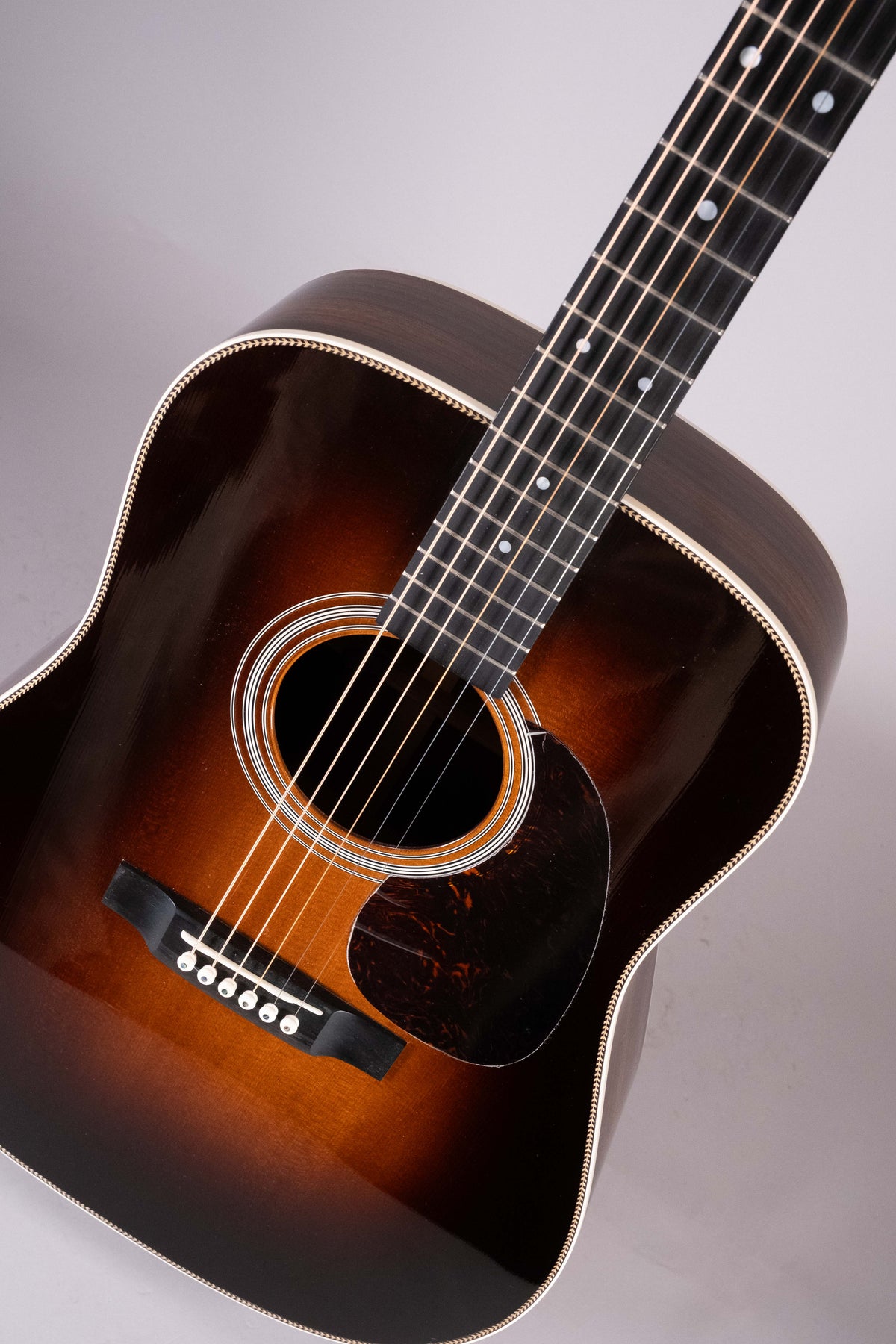 MARTIN HD28  SUNBURST USATA