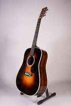 MARTIN HD28  SUNBURST USATA