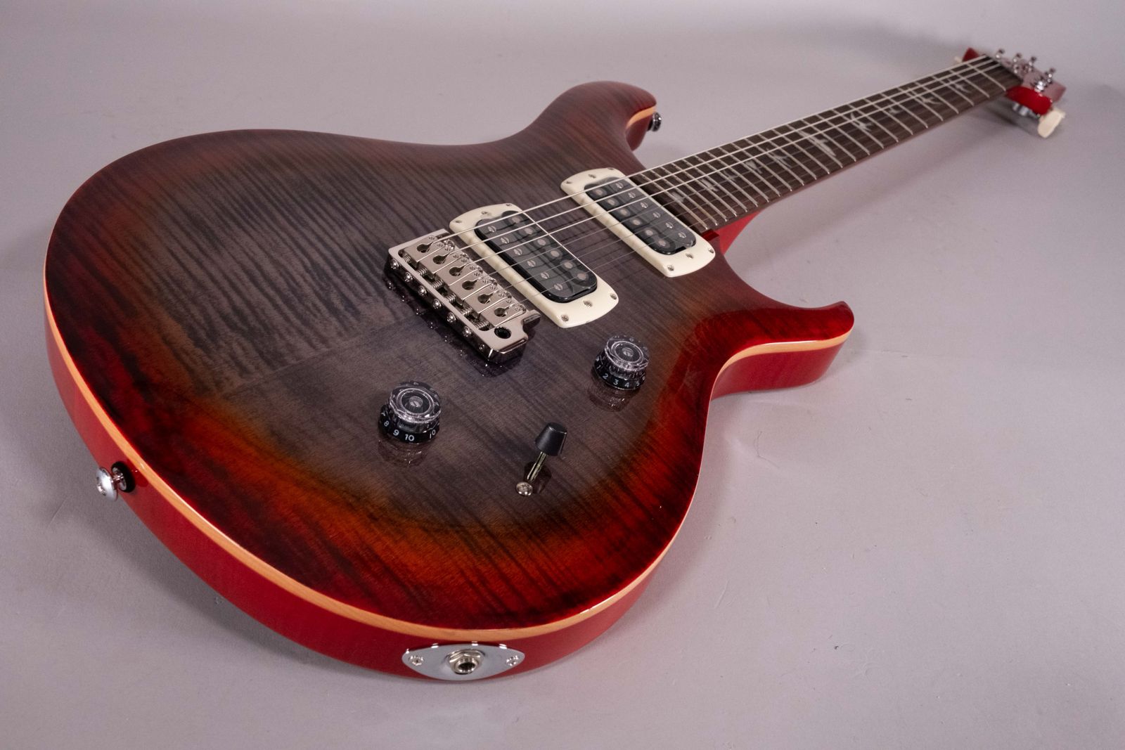 Prs SE Custom 24 Charcoal Cherry Burst 2025