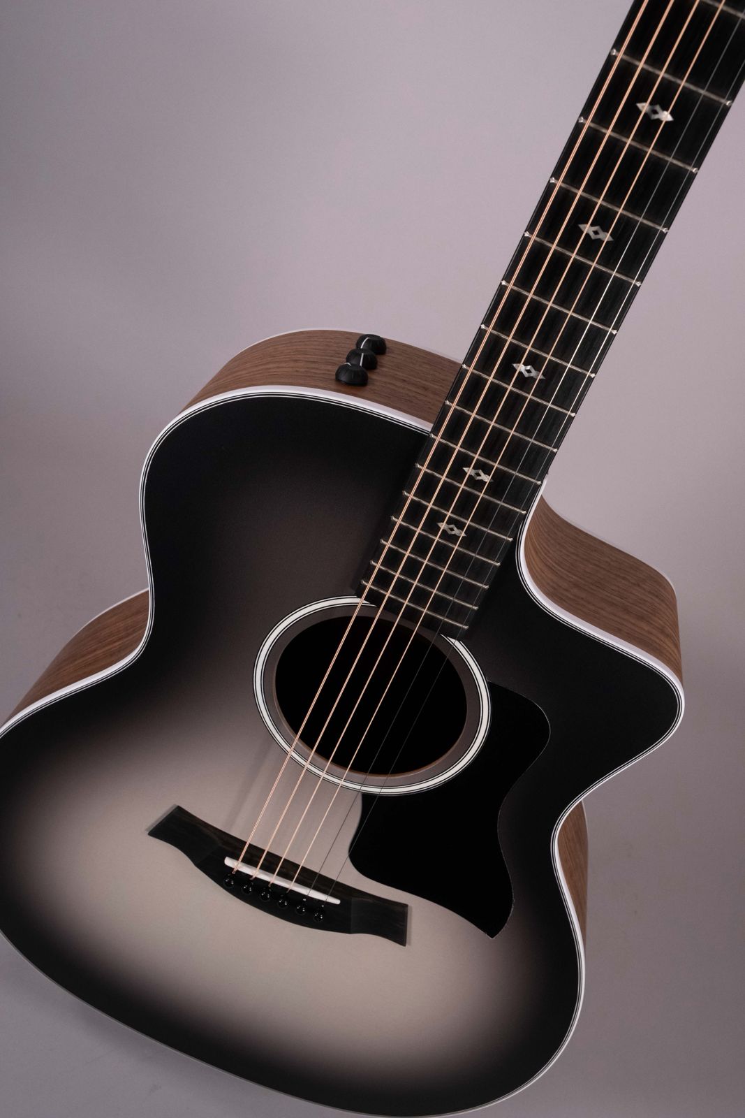 Taylor Sunset Boulevard 214CE Eclipse Burst Walnut Stika