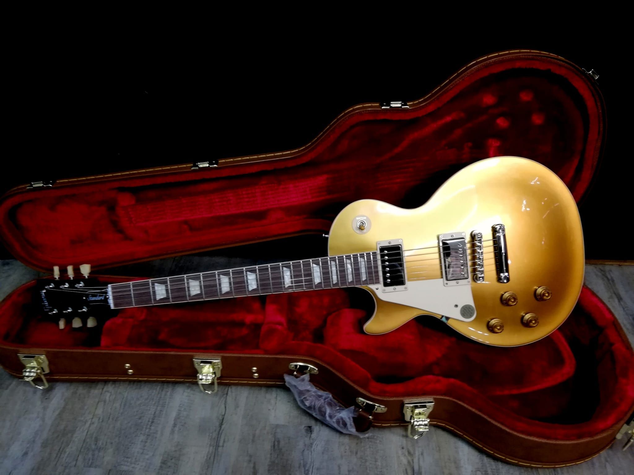 Gibson Les Paul Standard 50S Gold Top Left Handed Mancina