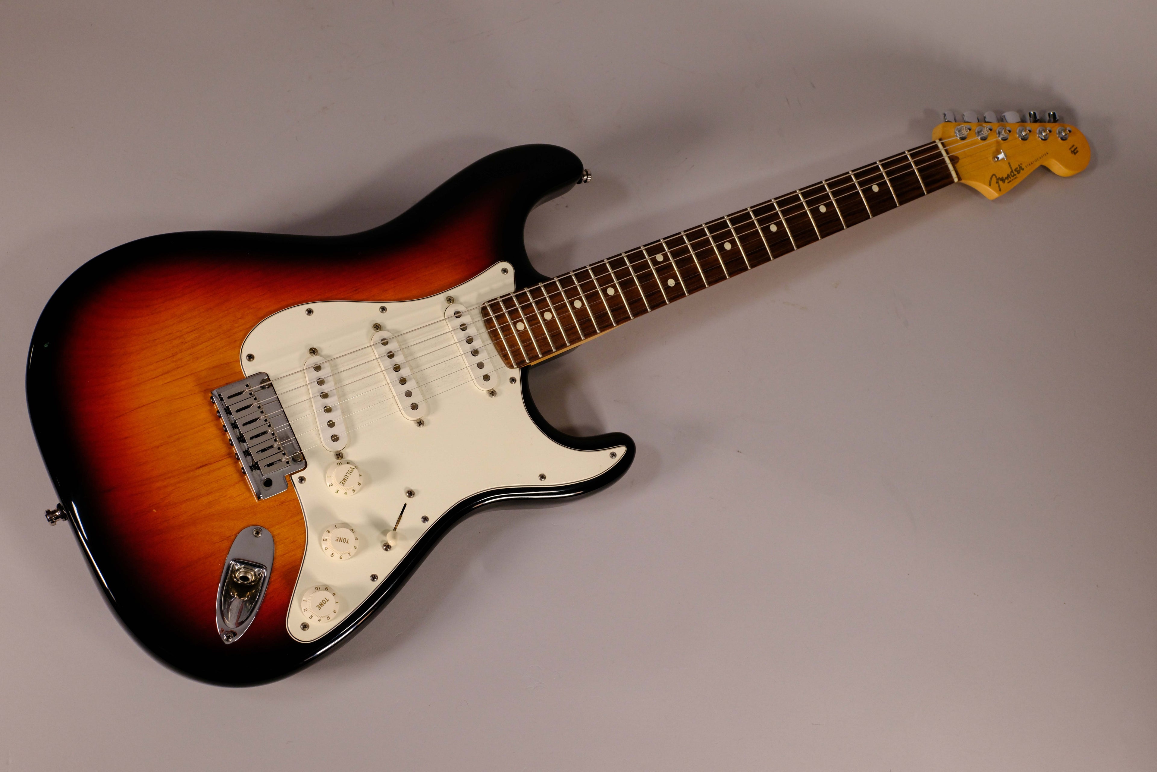 FENDER STRATO AM STANDARD USATA