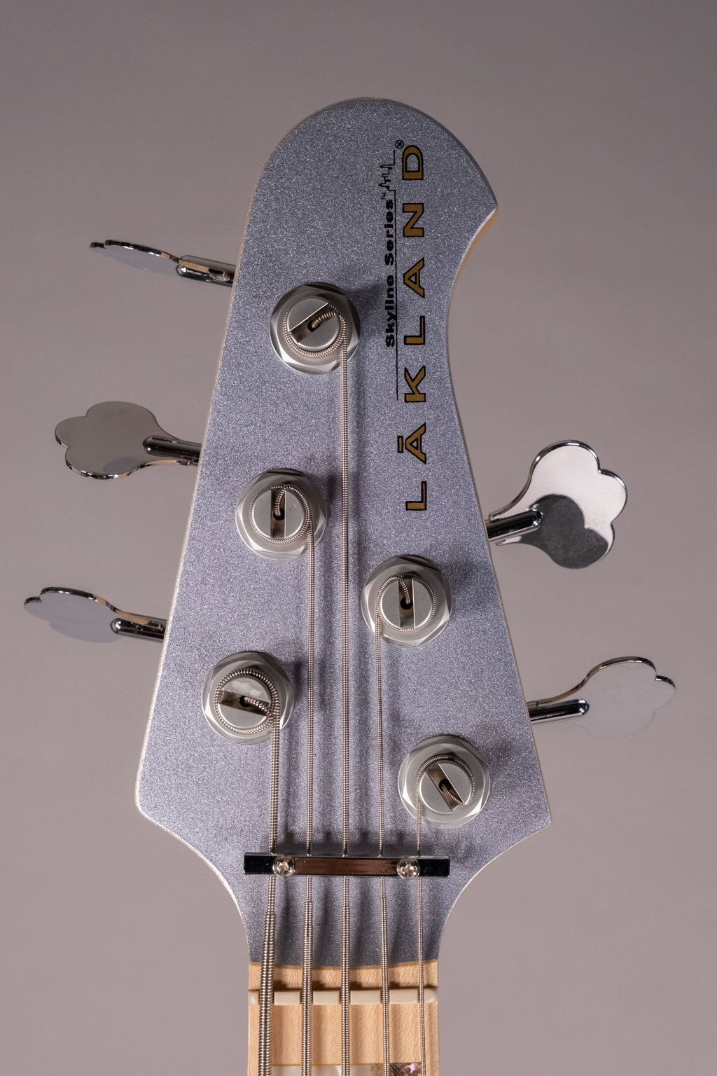 Lakland Skyline 5502 Custom 5 Corde Ice Blue Metallic