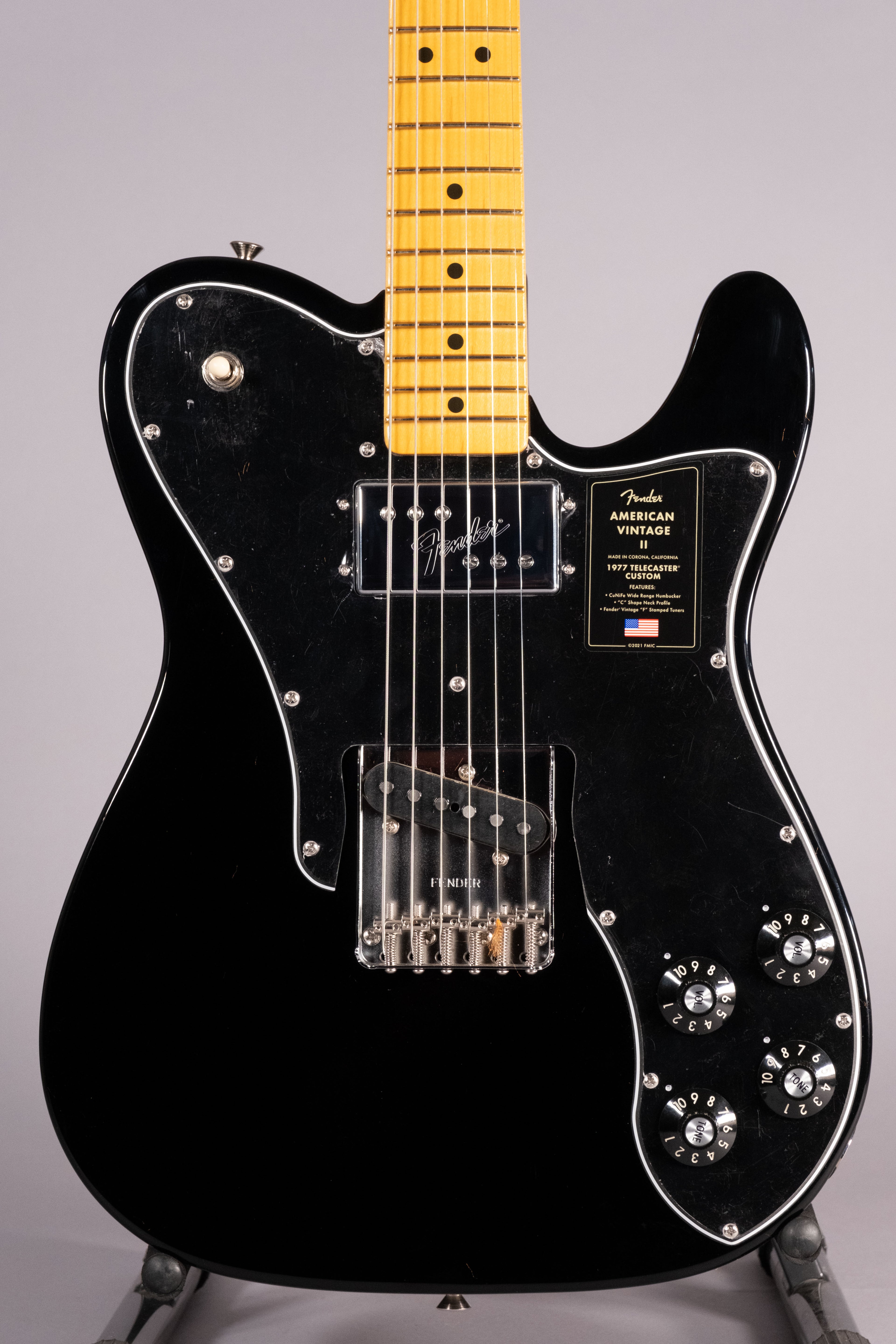Fender American Vintage II 1977 Telecaster Black