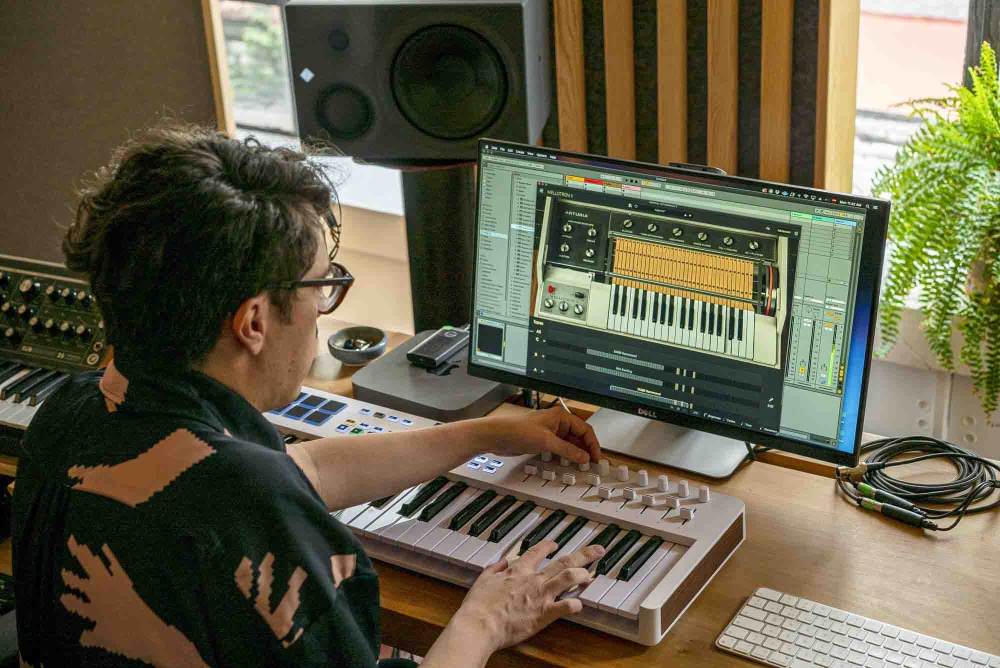 Arturia KeyLab Essential 3 61 White