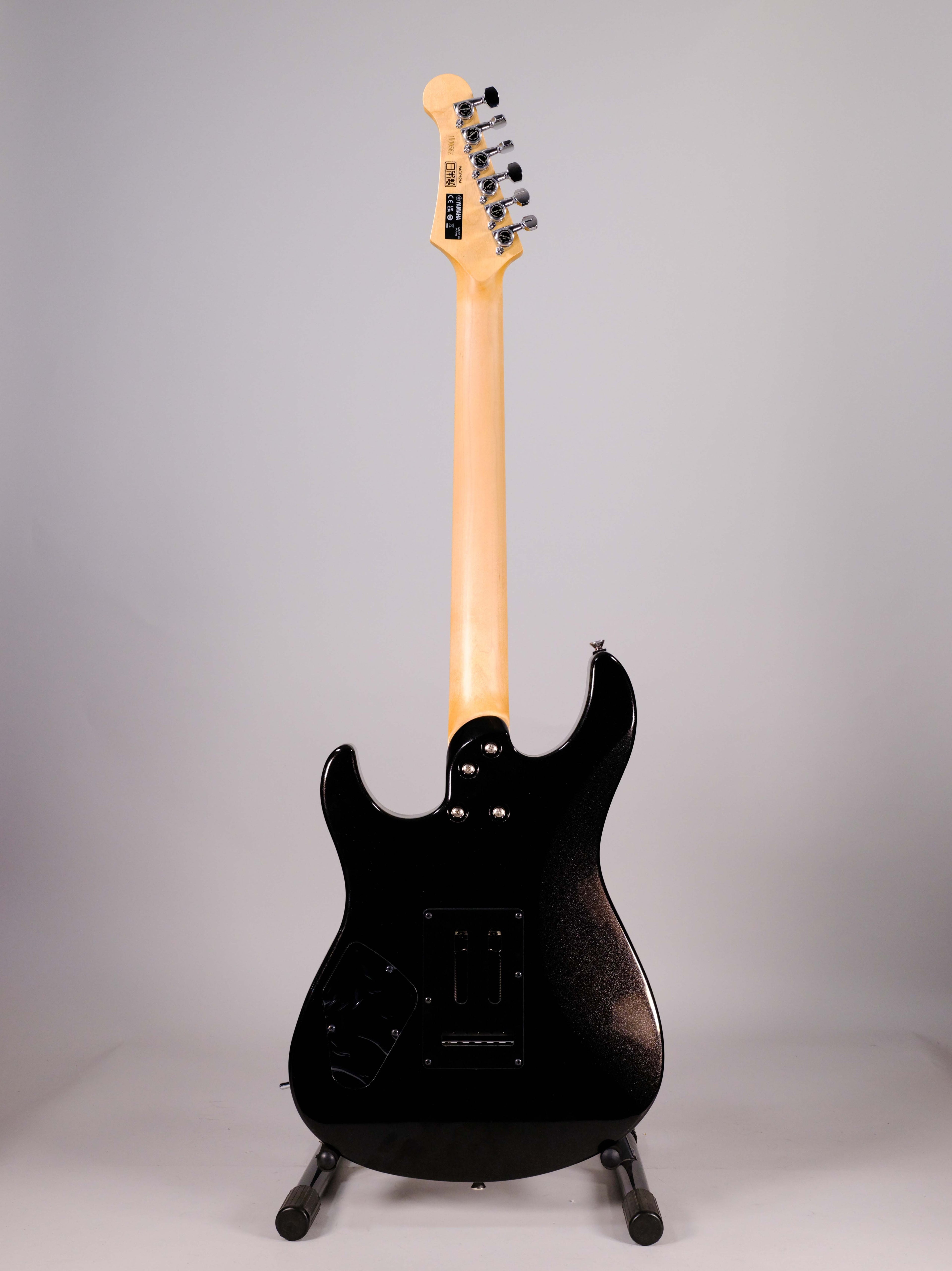 Yamaha Pacifica Professional Maple Black Metallic