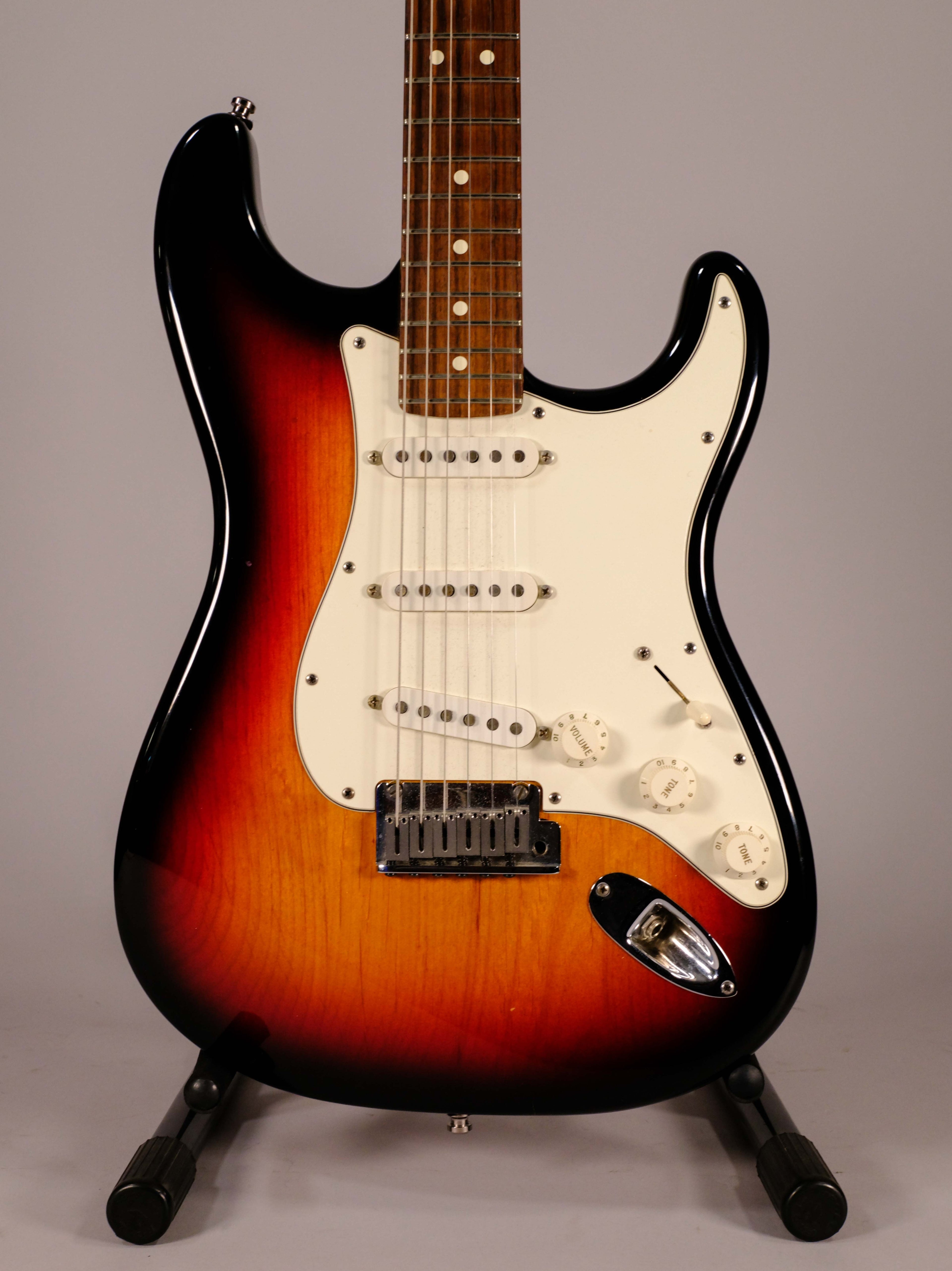FENDER STRATO AM STANDARD USATA