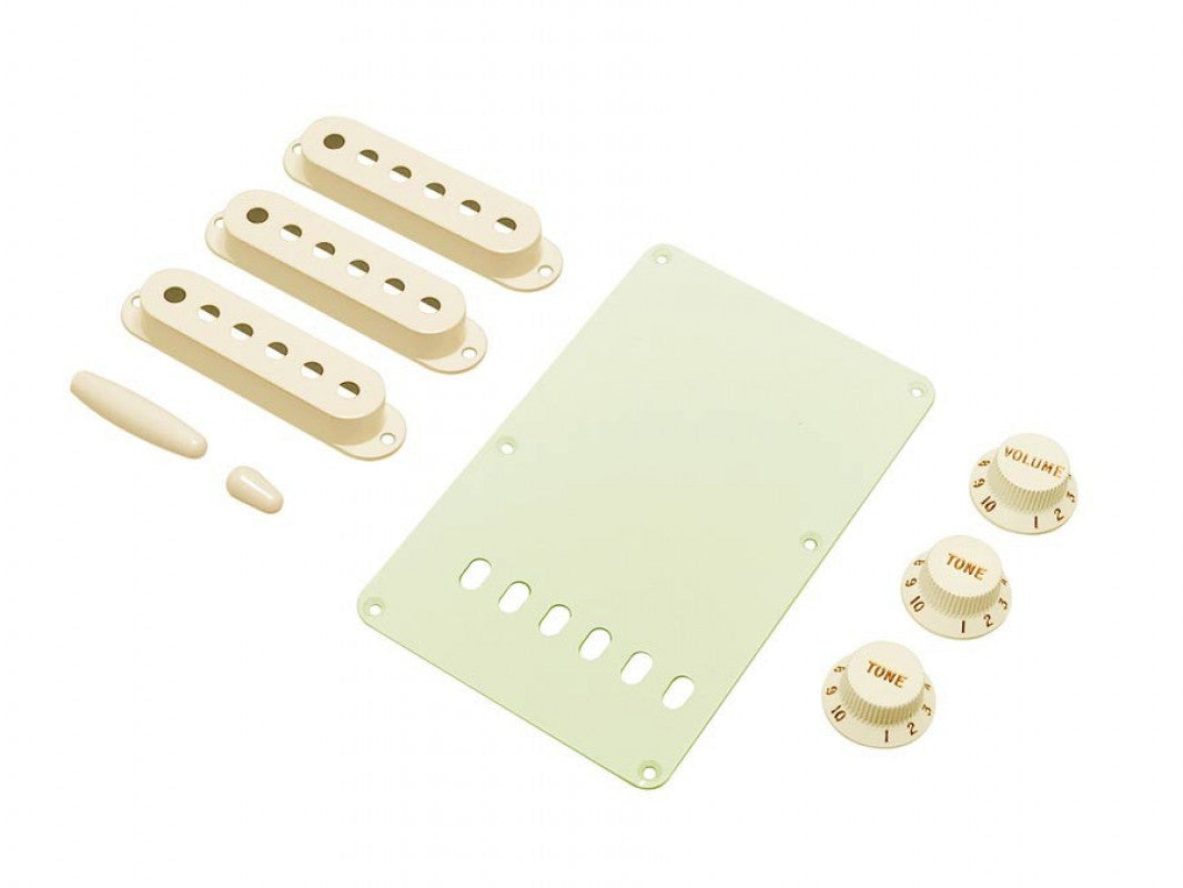 Fender Stratocaster Accessory Kit Aged White