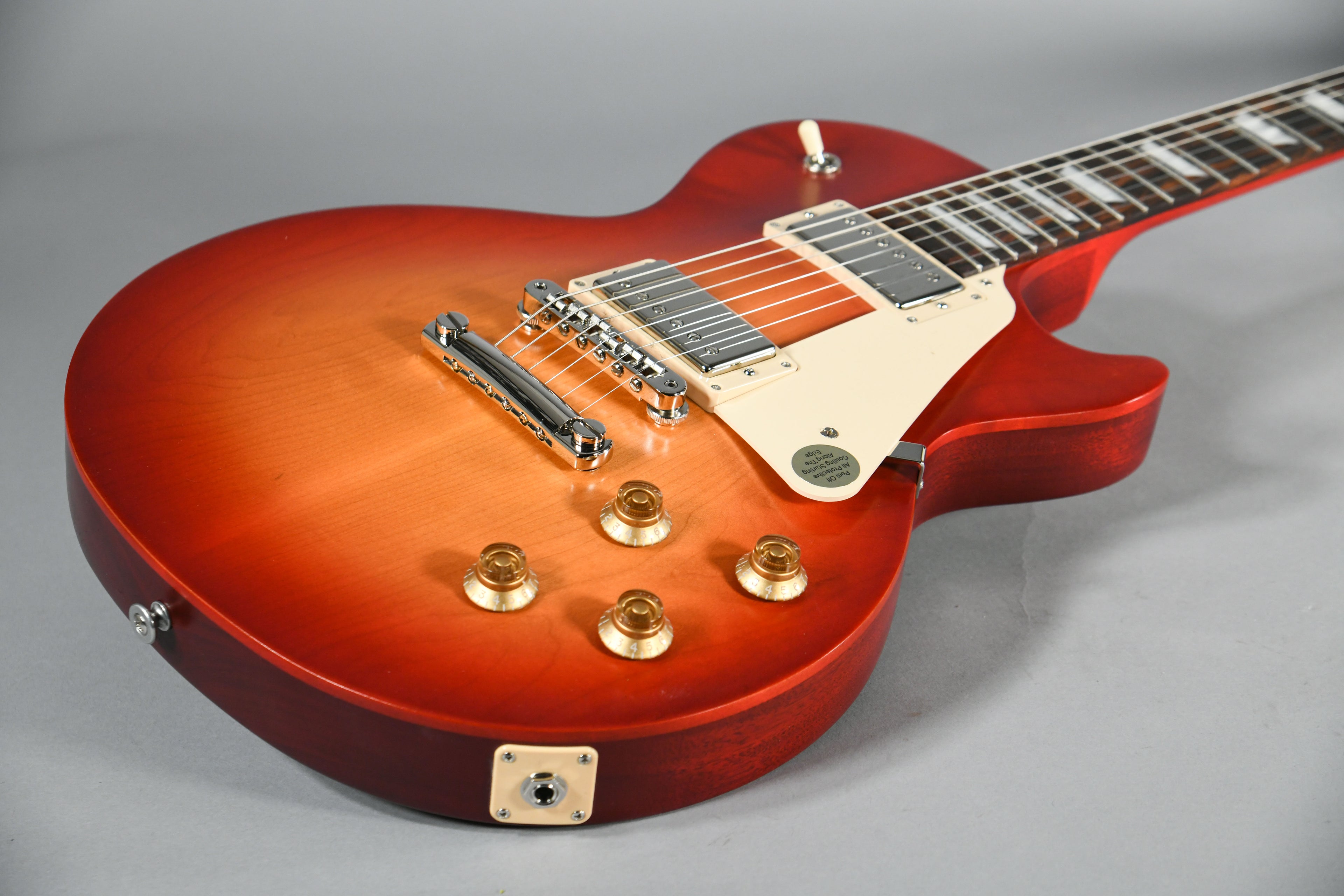 Gibson Les Paul Tribute Satin Cherry Sunburst