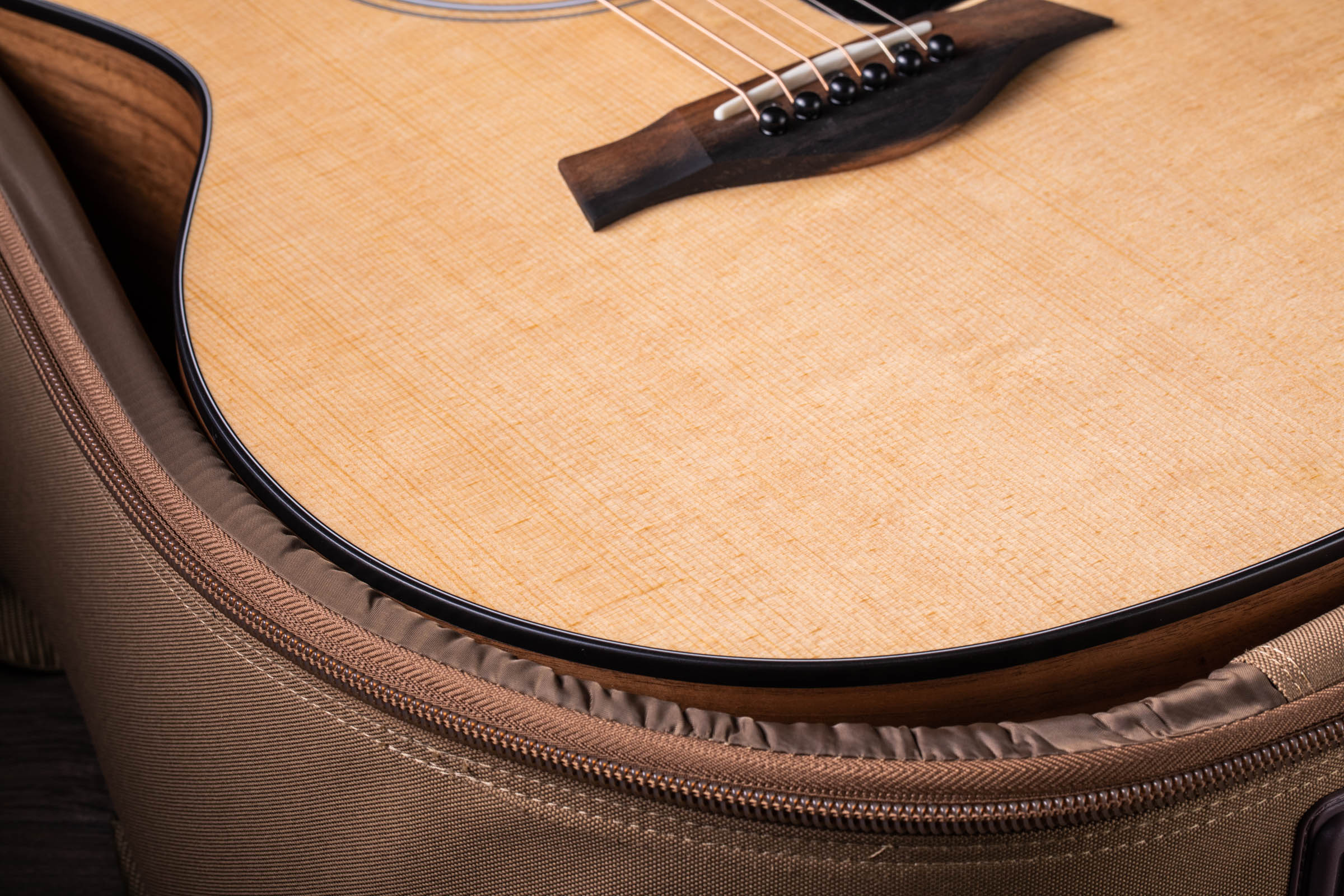 Taylor 114E Walnut Sitka Chitarra Acustica