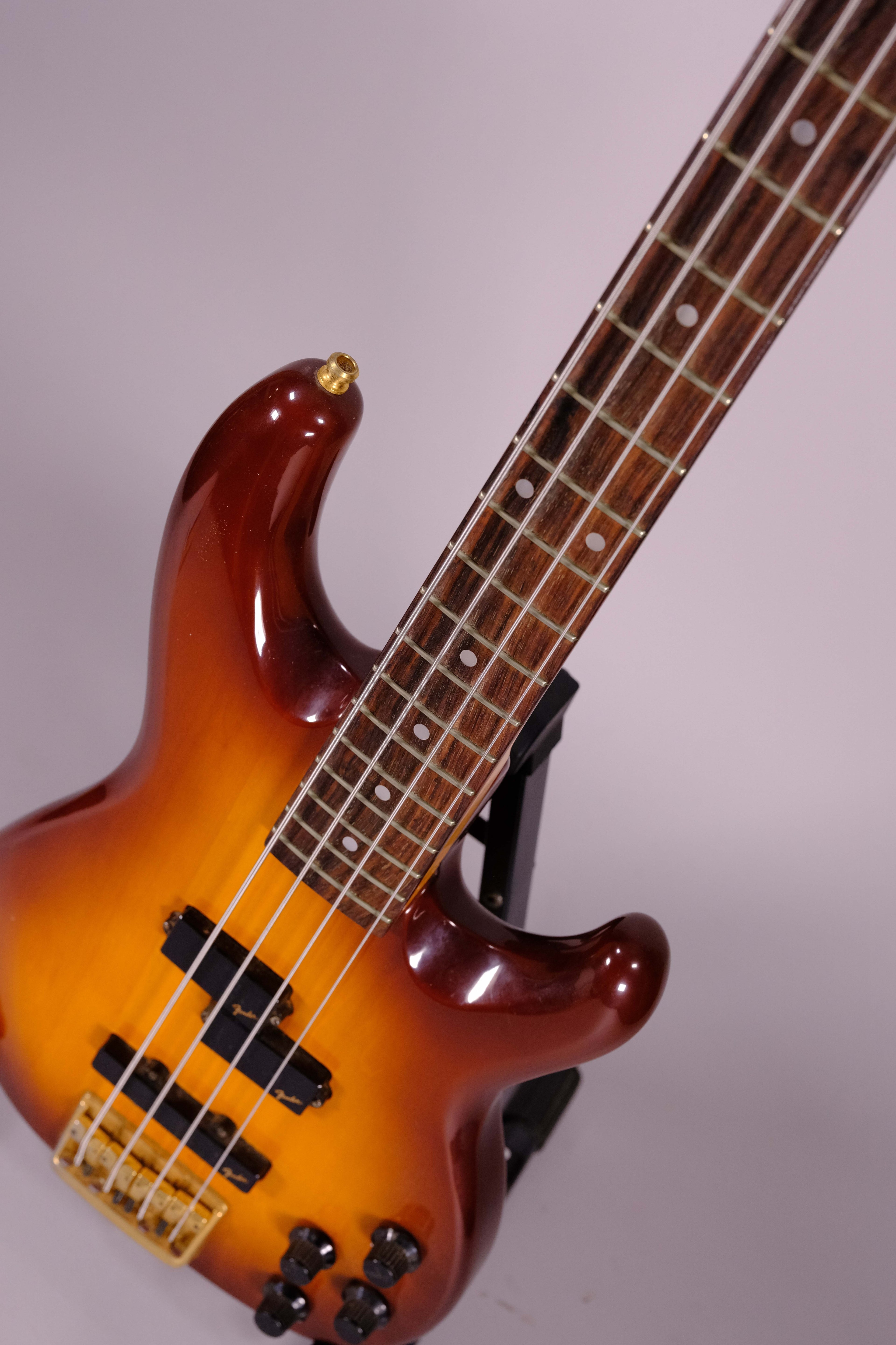FENDER P-BASS  LITE JAPAN USATO