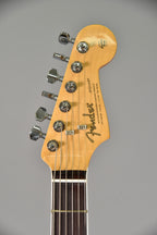 Fender Kurt Cobain Jaguar 3-Color Sunburst