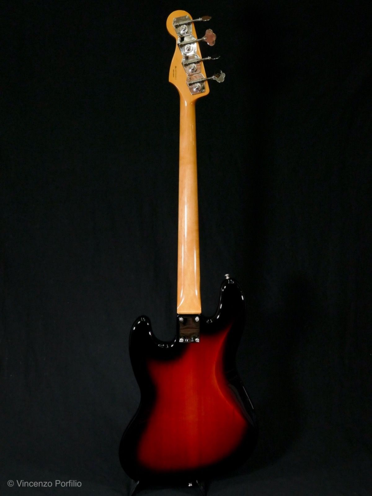 Fender Vintera 60S Jazz Bass Pau Ferro 3 Color Sunburst