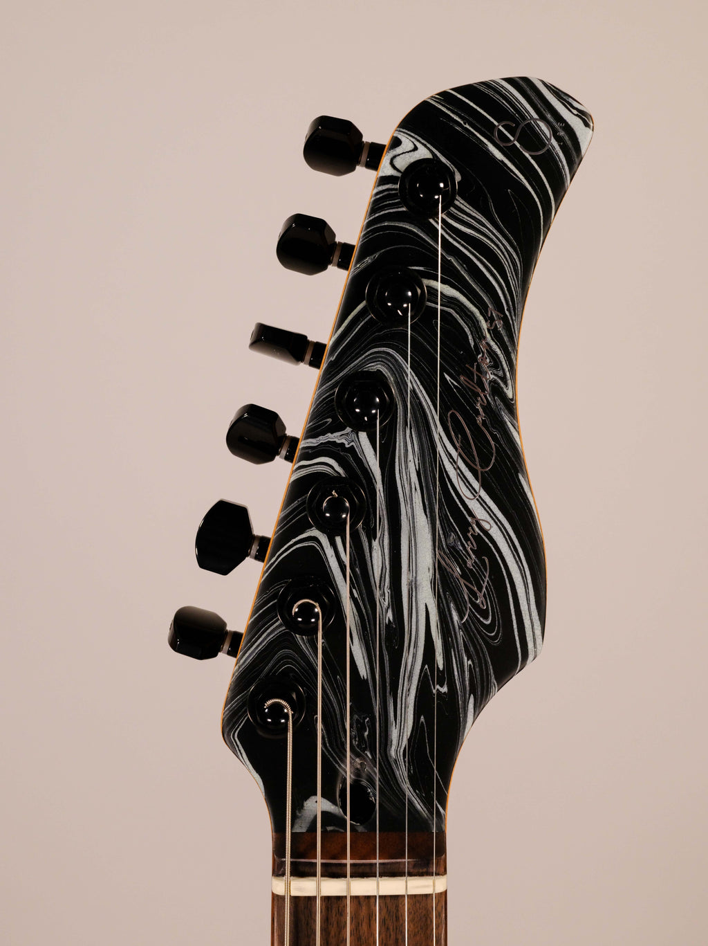 Sire S7 Black Swirl