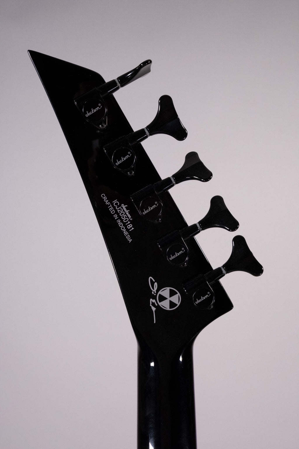 jackson basso ellefson sigh, usato
