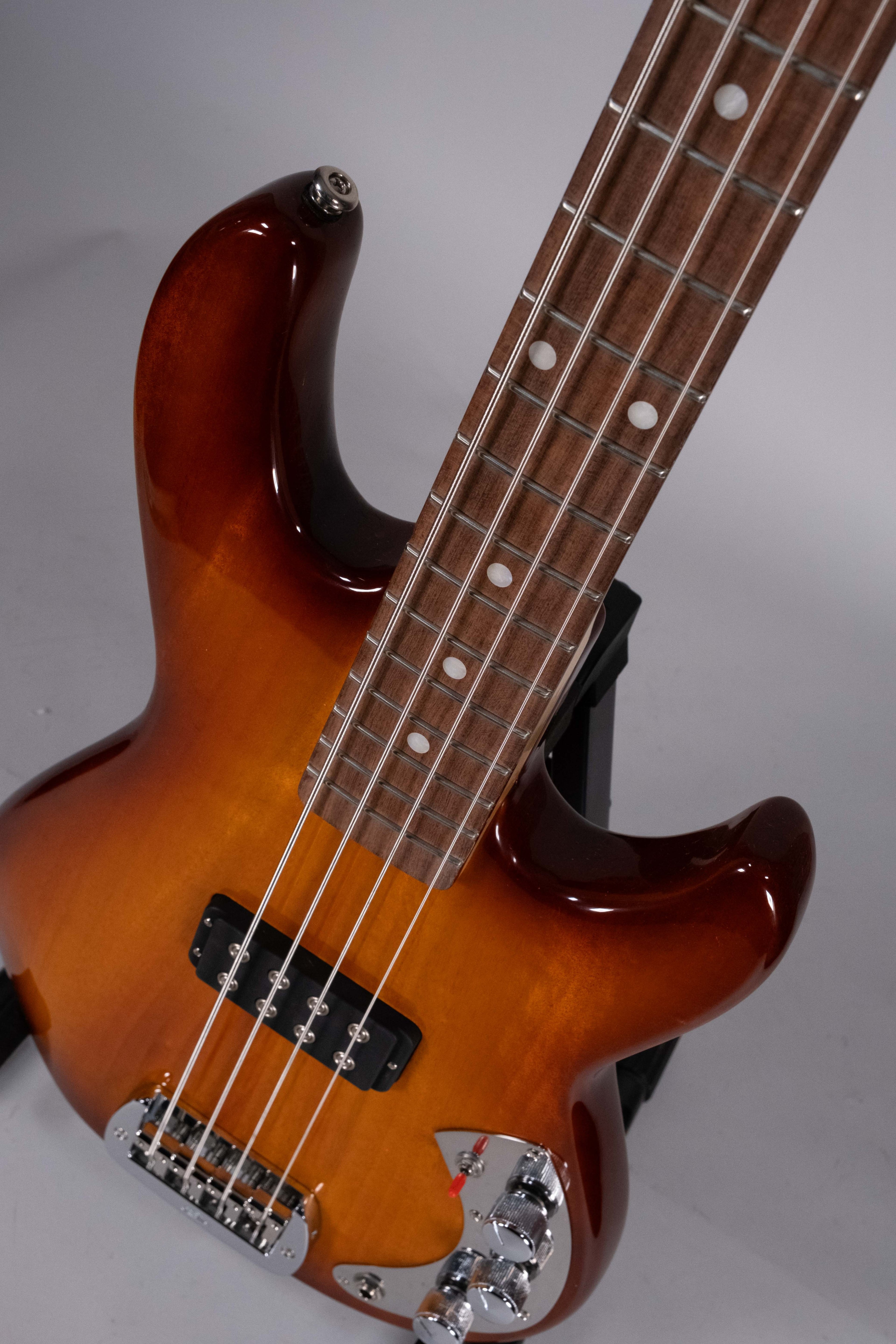 G&L CLF RSEARCH L-1000 OLD SCHOOL USATO