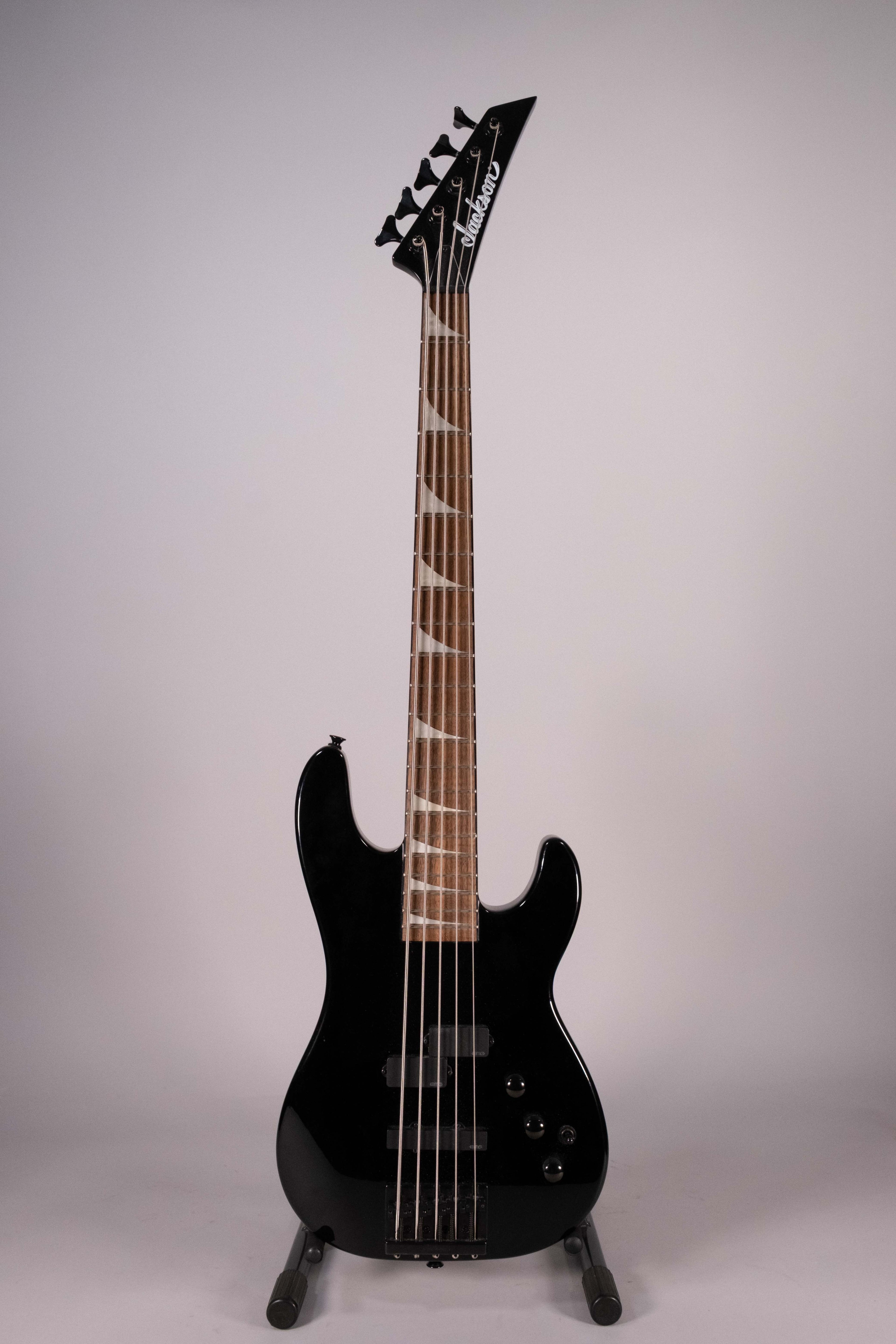 jackson basso ellefson sigh, usato