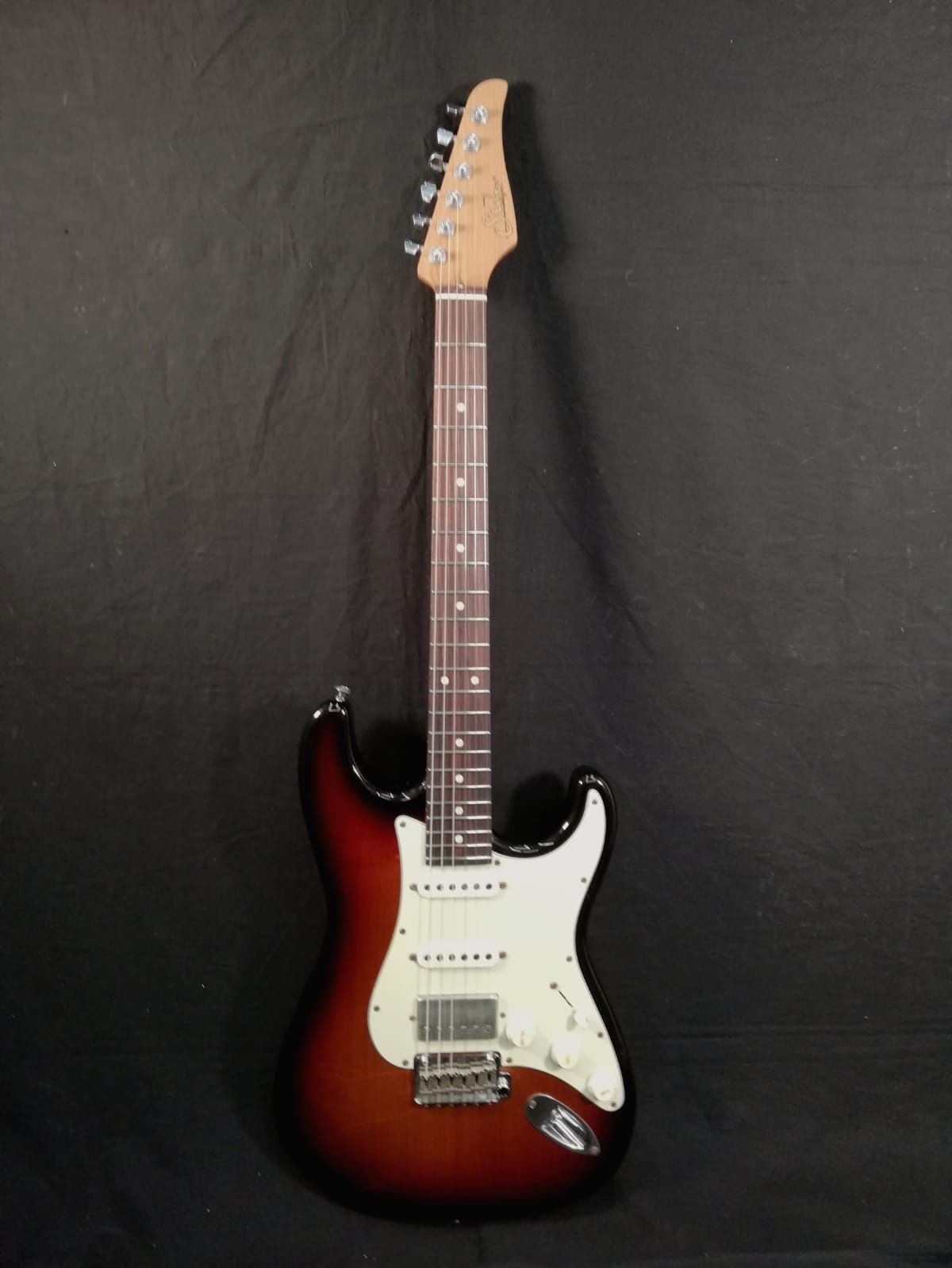 Suhr Classic S Antique Roastd 3 Tone Sunburst