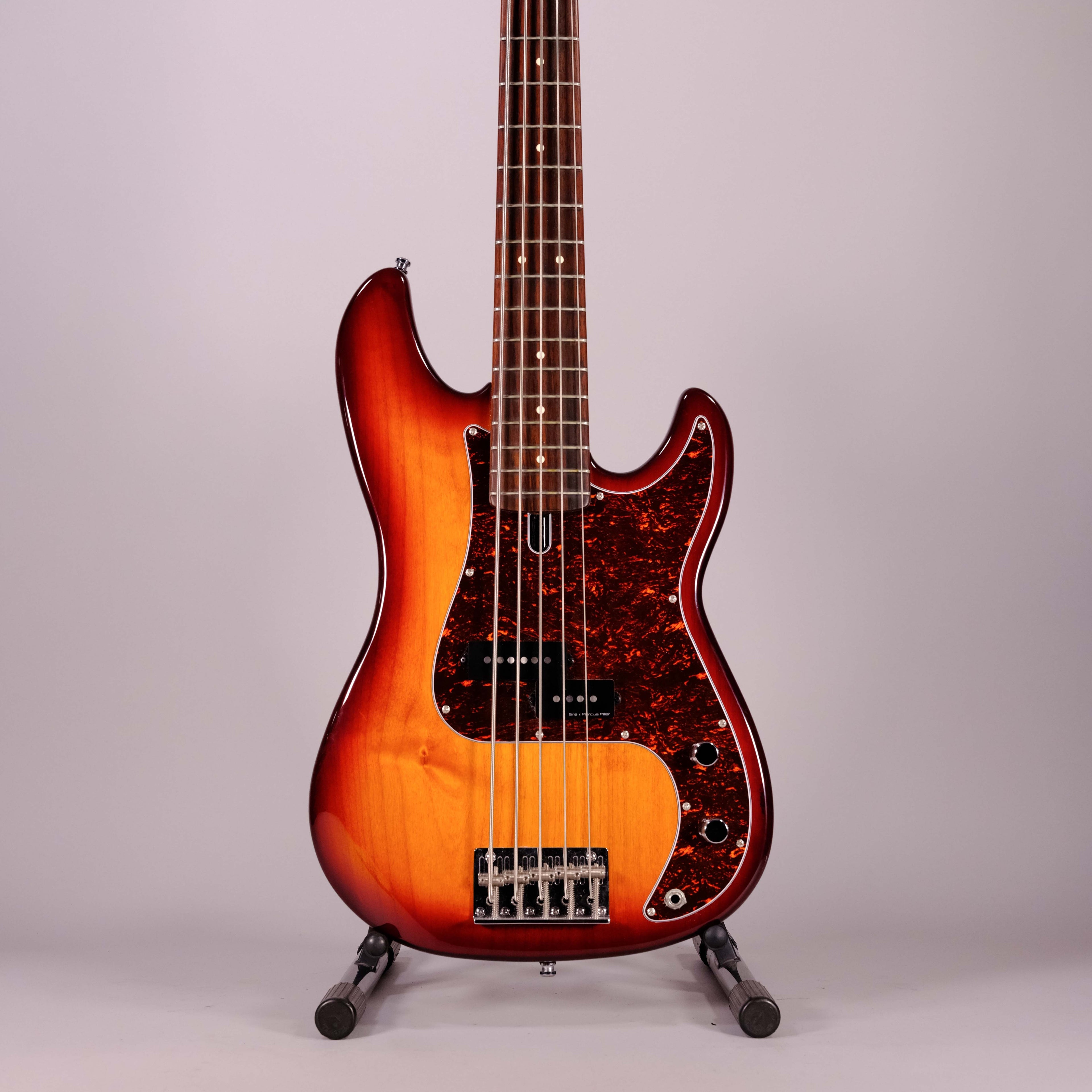 marcus miller P5 sunburst usato