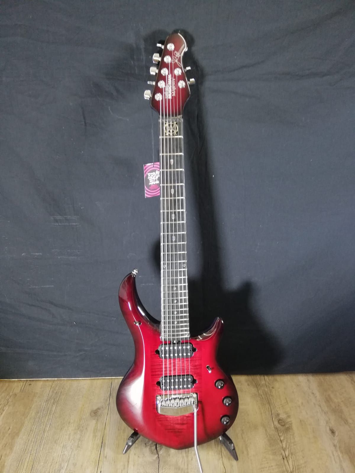 Musicman Maj617 Majesty Royal Red