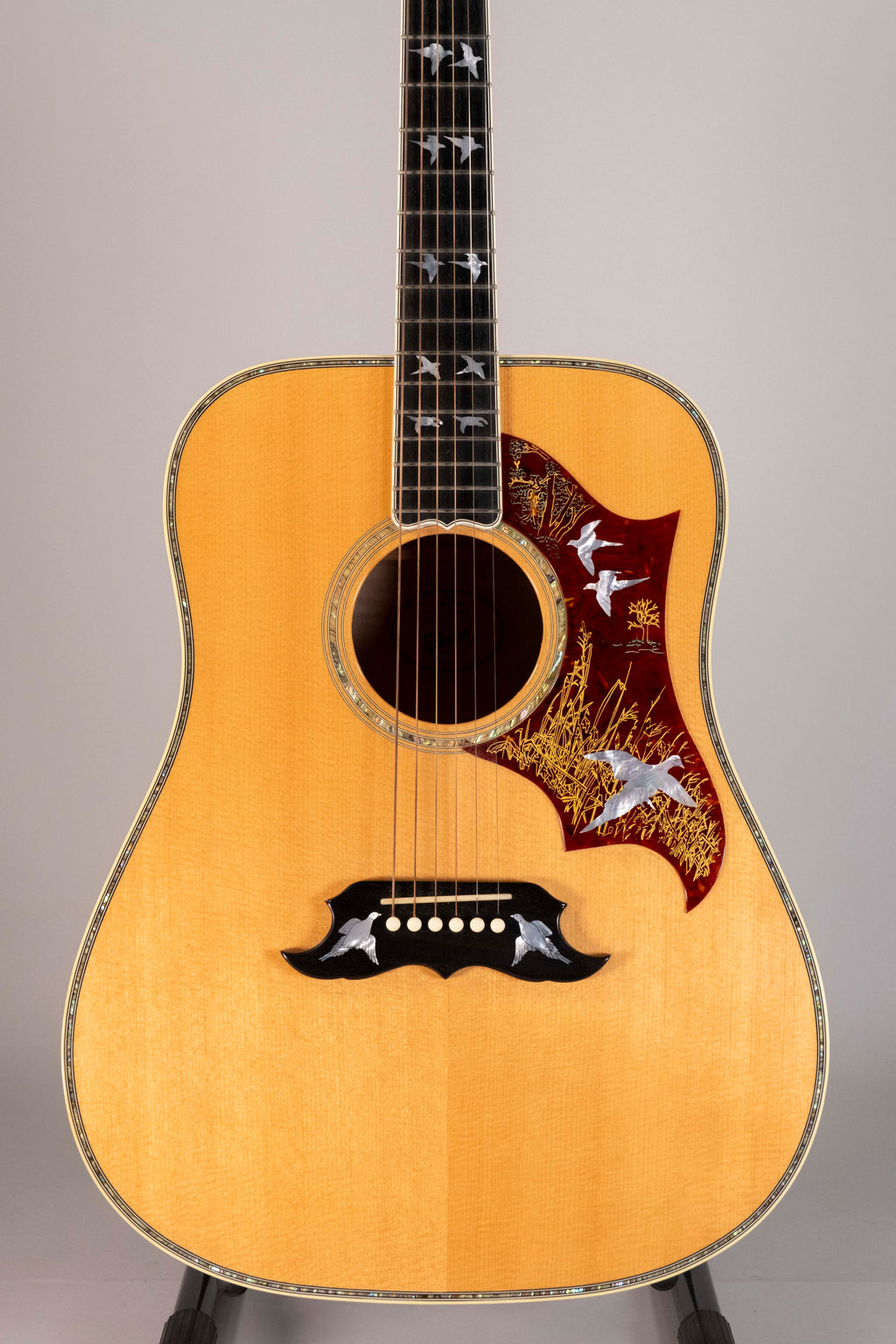 GIBSON DOVE IN FLYGHT USATA