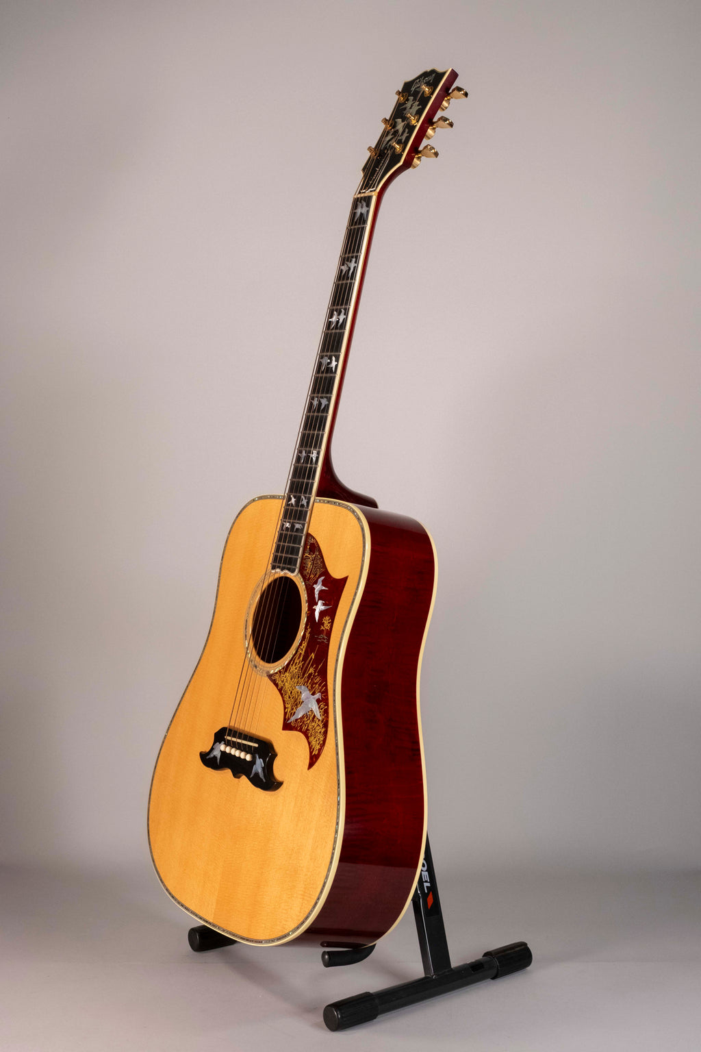 GIBSON DOVE IN FLYGHT USATA