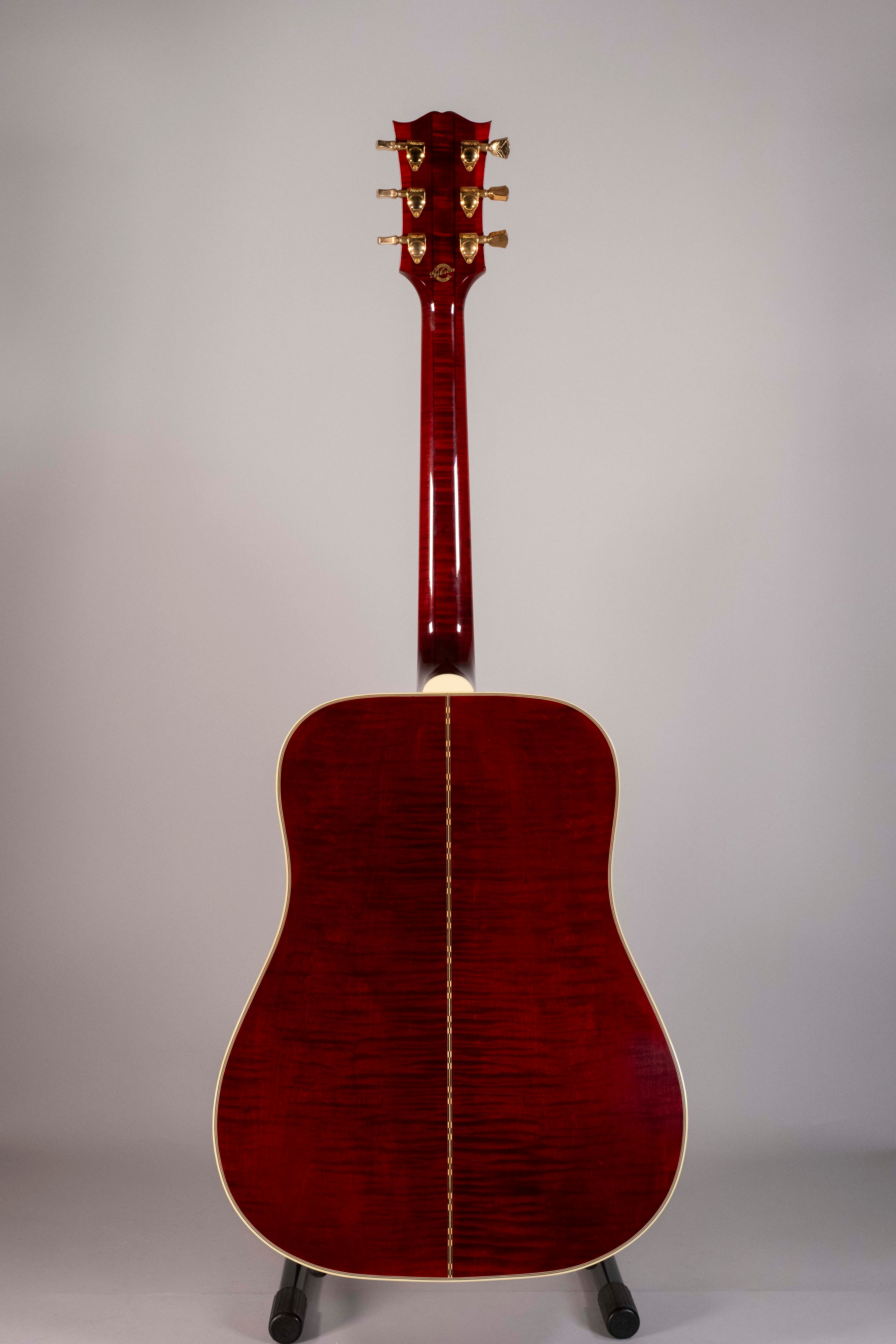 GIBSON DOVE IN FLYGHT USATA