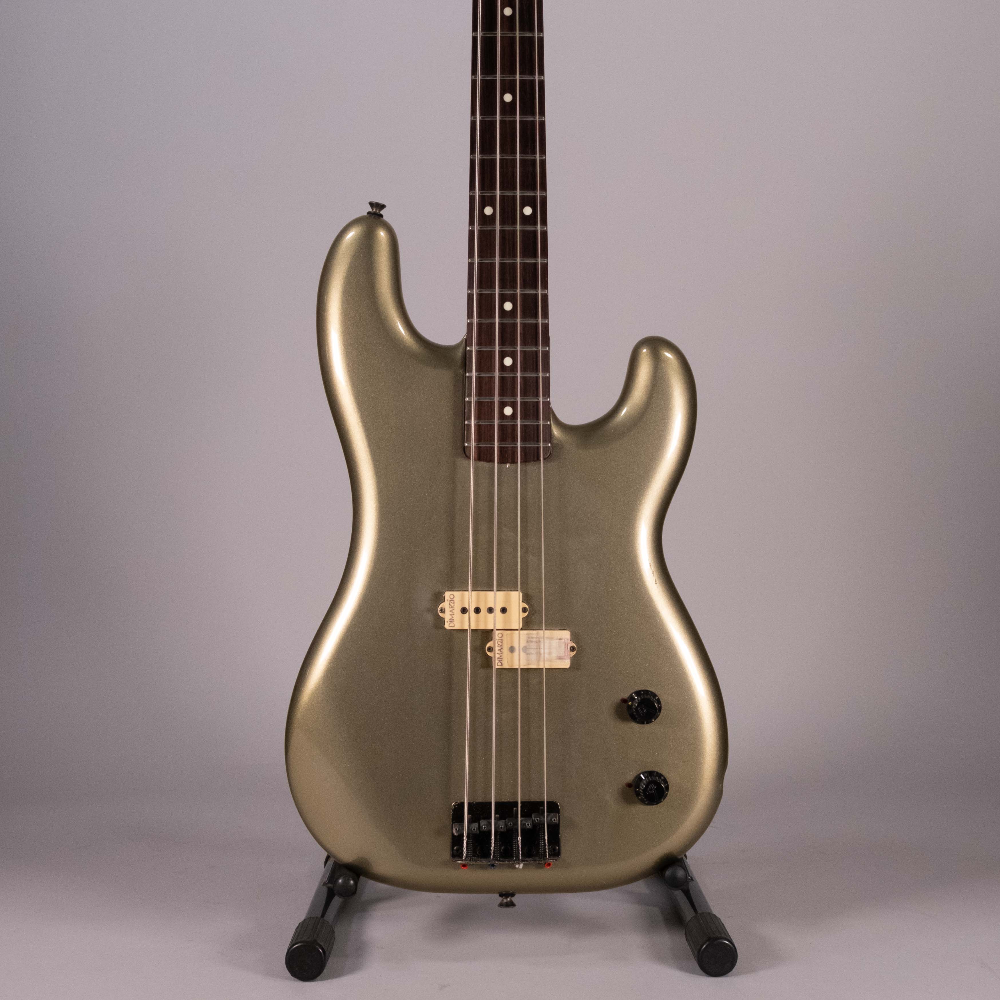 fender precision usato