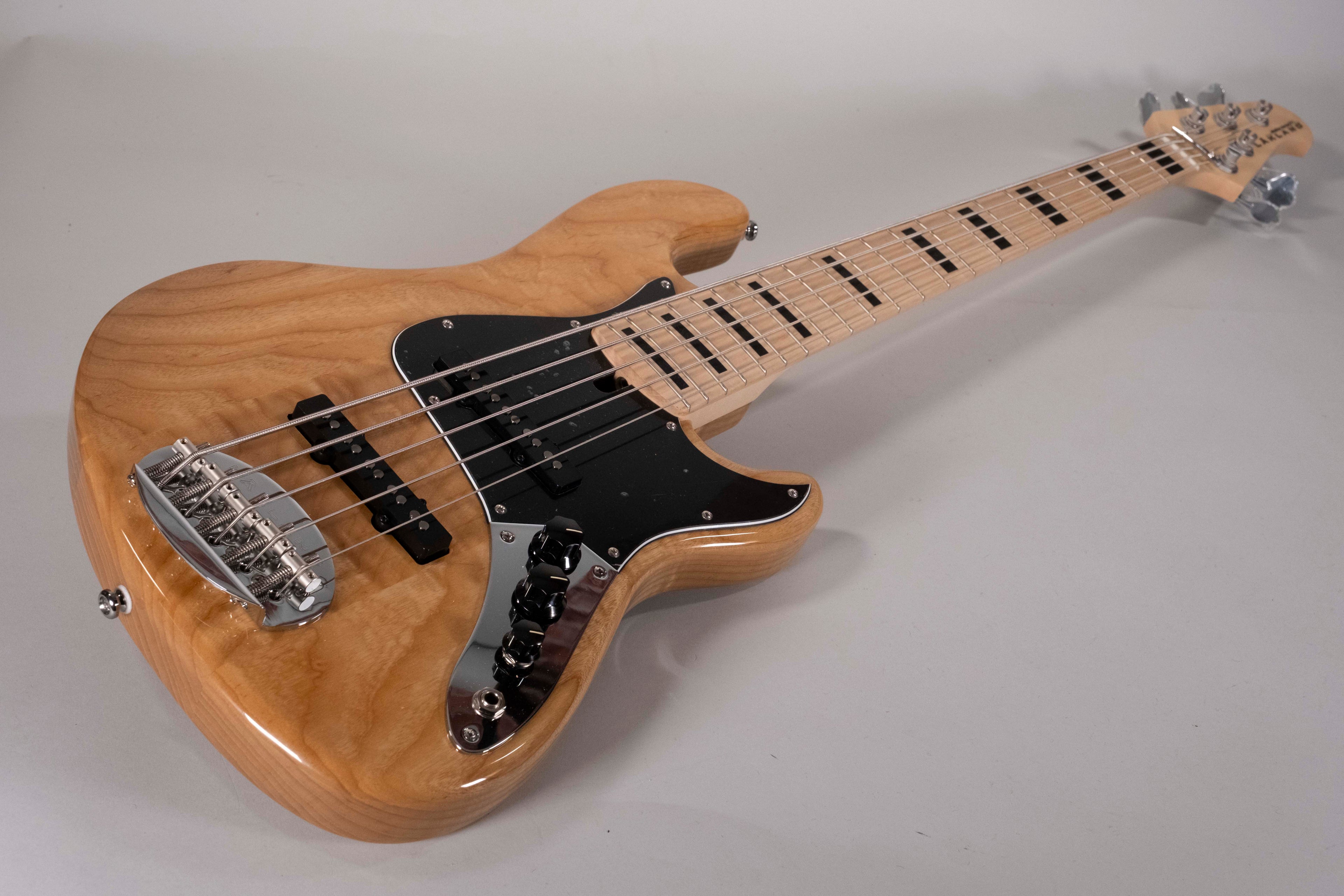 Lakland Skyline Darryl Jones 5 Natural