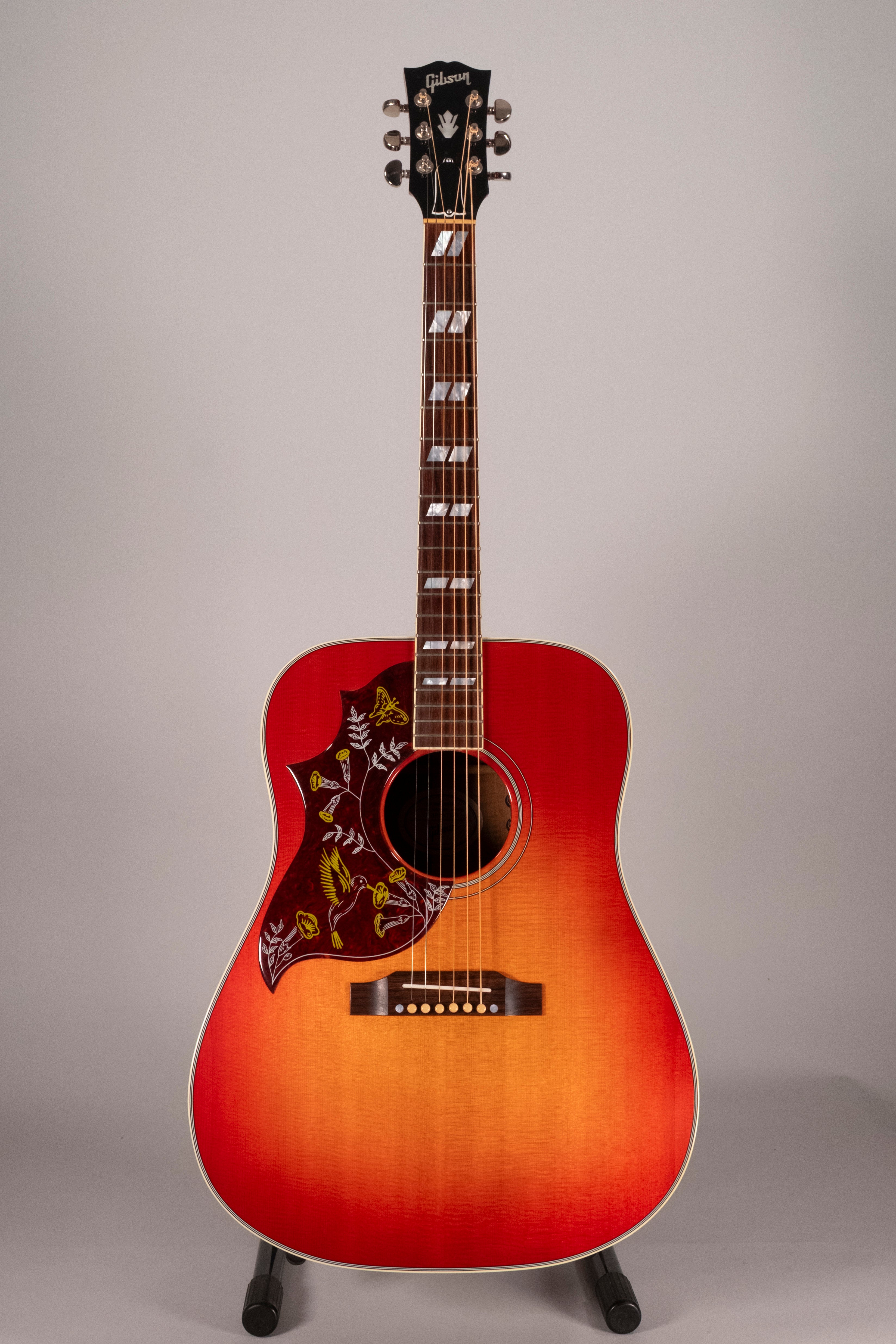 GIBSON HUMMINGBIRD LEFT CHERRY USATA