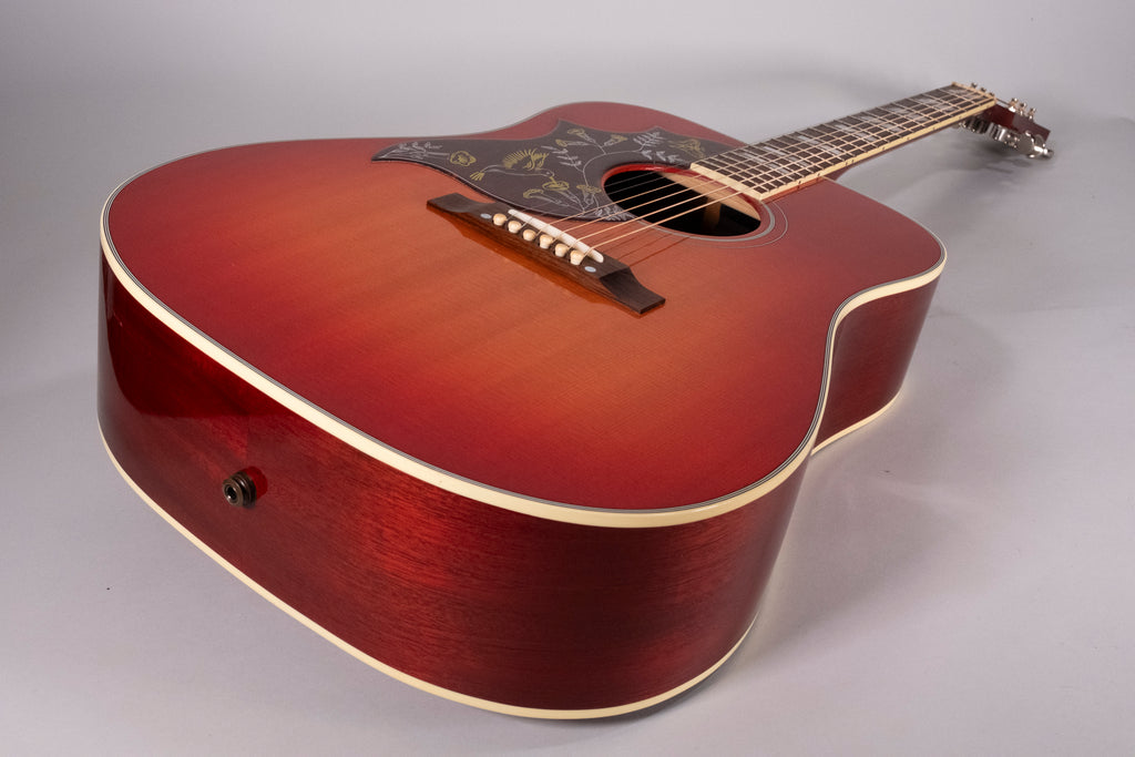 GIBSON HUMMINGBIRD LEFT CHERRY USATA