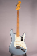 Fender Vintera 60S Stratocaster Pau Ferro Ice Blue Metallic