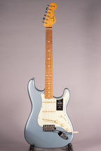 Fender Vintera 60S Stratocaster Pau Ferro Ice Blue Metallic