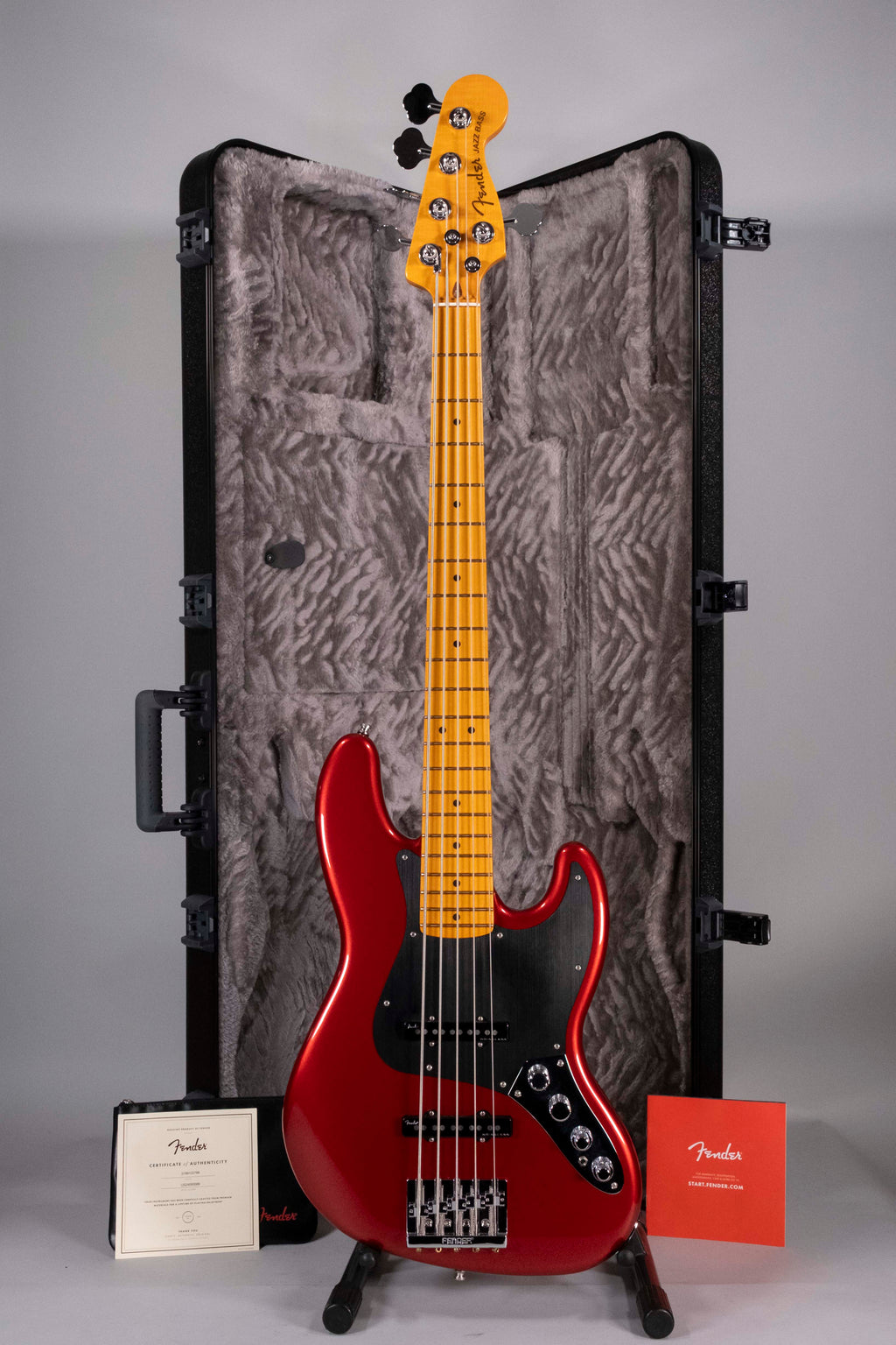 Fender Jazz Ultra II red 5 c Usato