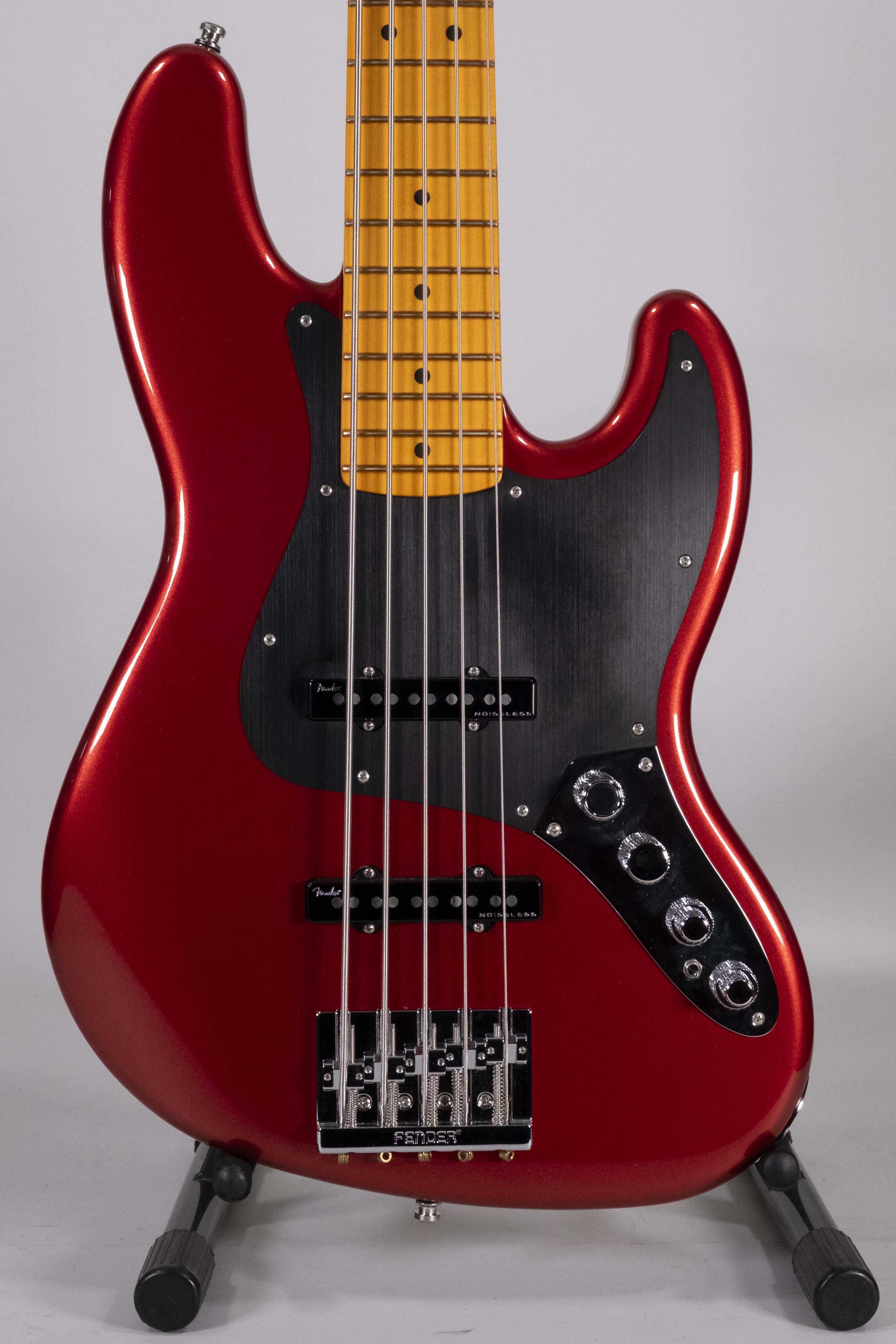 Fender Jazz Ultra II red 5 c Usato
