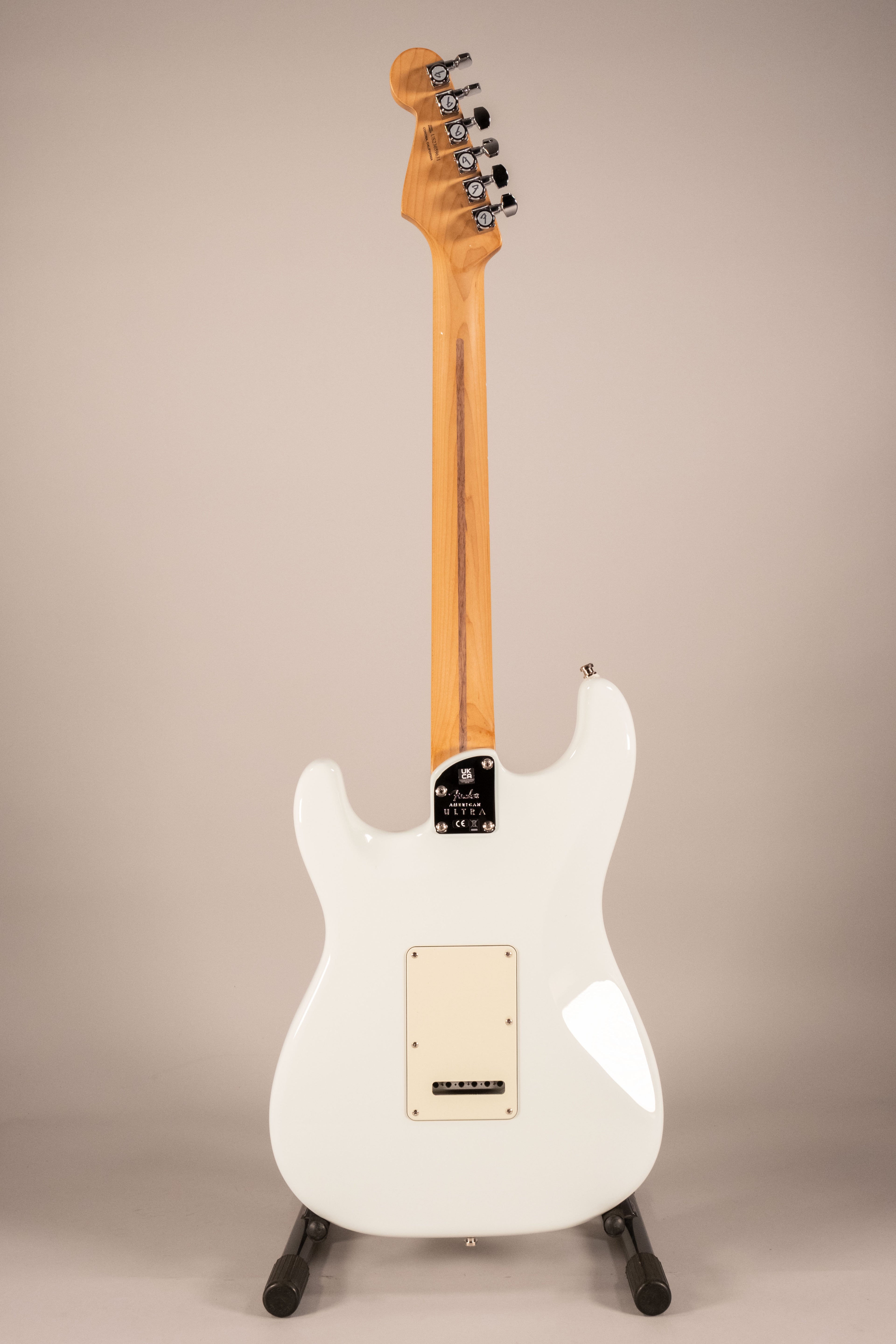 Fender American Ultra Stratocaster HSS Rosewood Fingerboard Sonic Blue