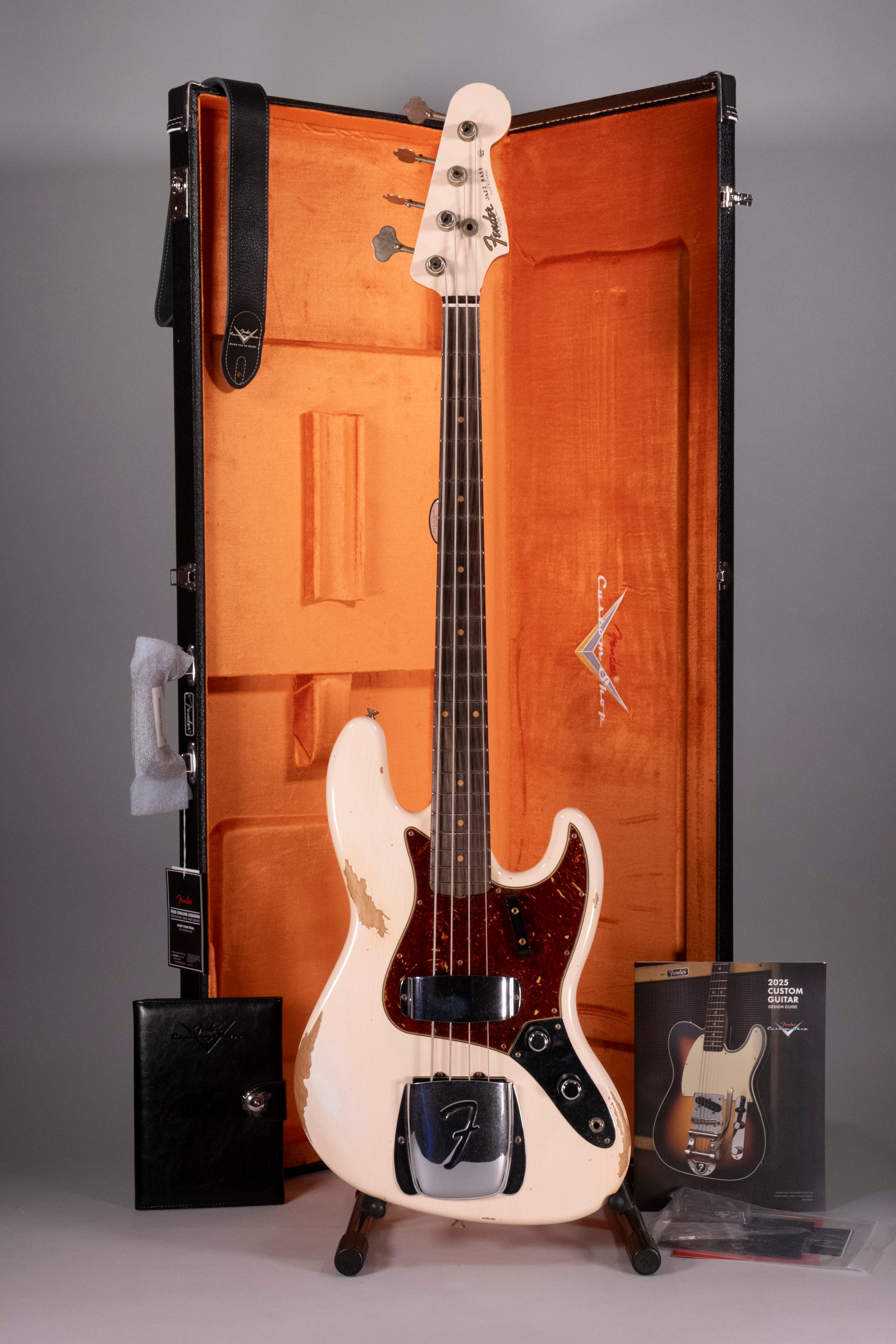 Fender Custom Shop 1961 Jazz Bass Heavy Relic 3A RW Super Faded Aged Shell Pink