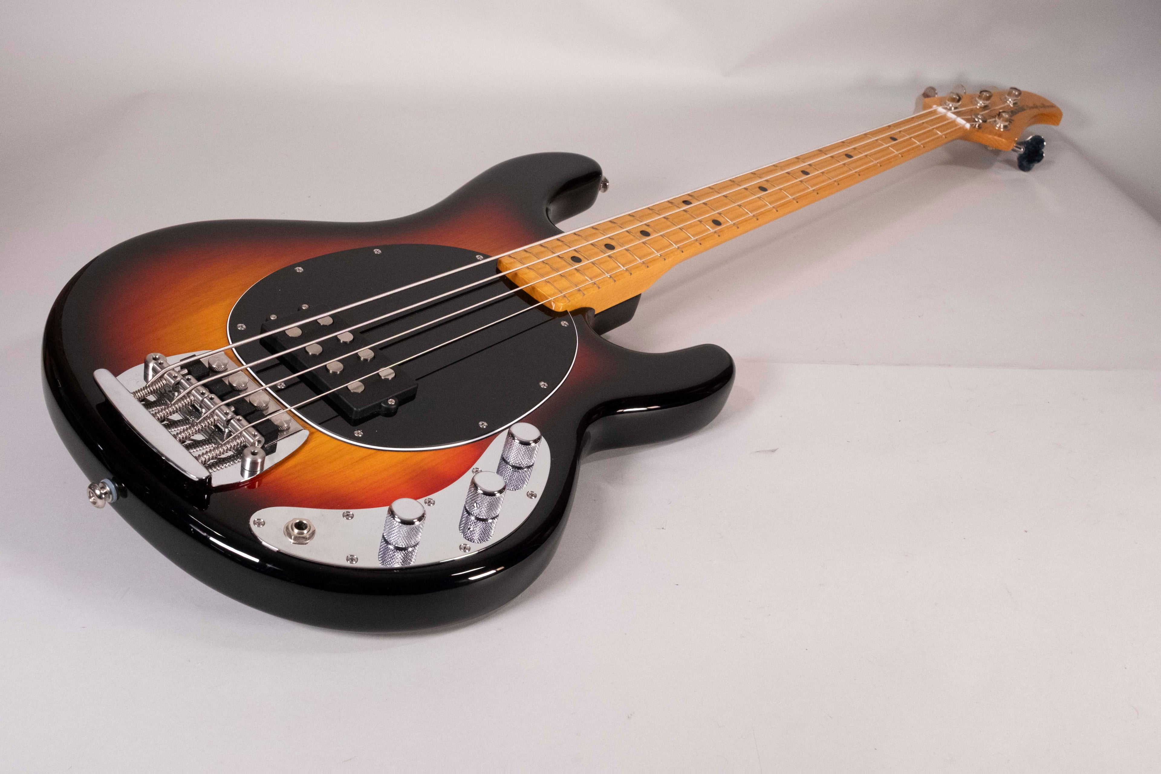 MUSIC MAN STINGRAY RETRO 70 USATO