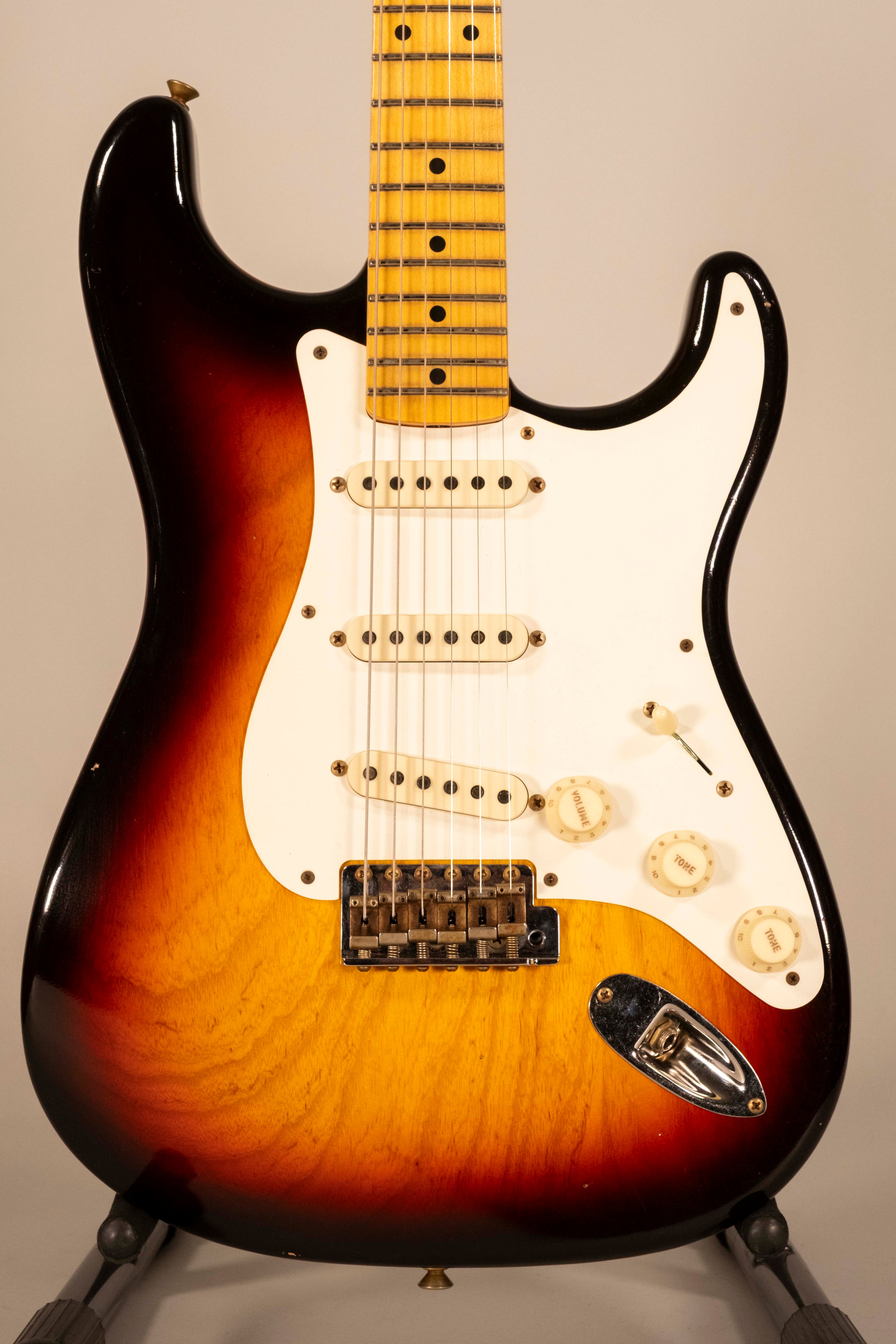 Fender Custom Shop Limited Ed 1956 Stratocaster Journeyman Relic 3Color Sunburst