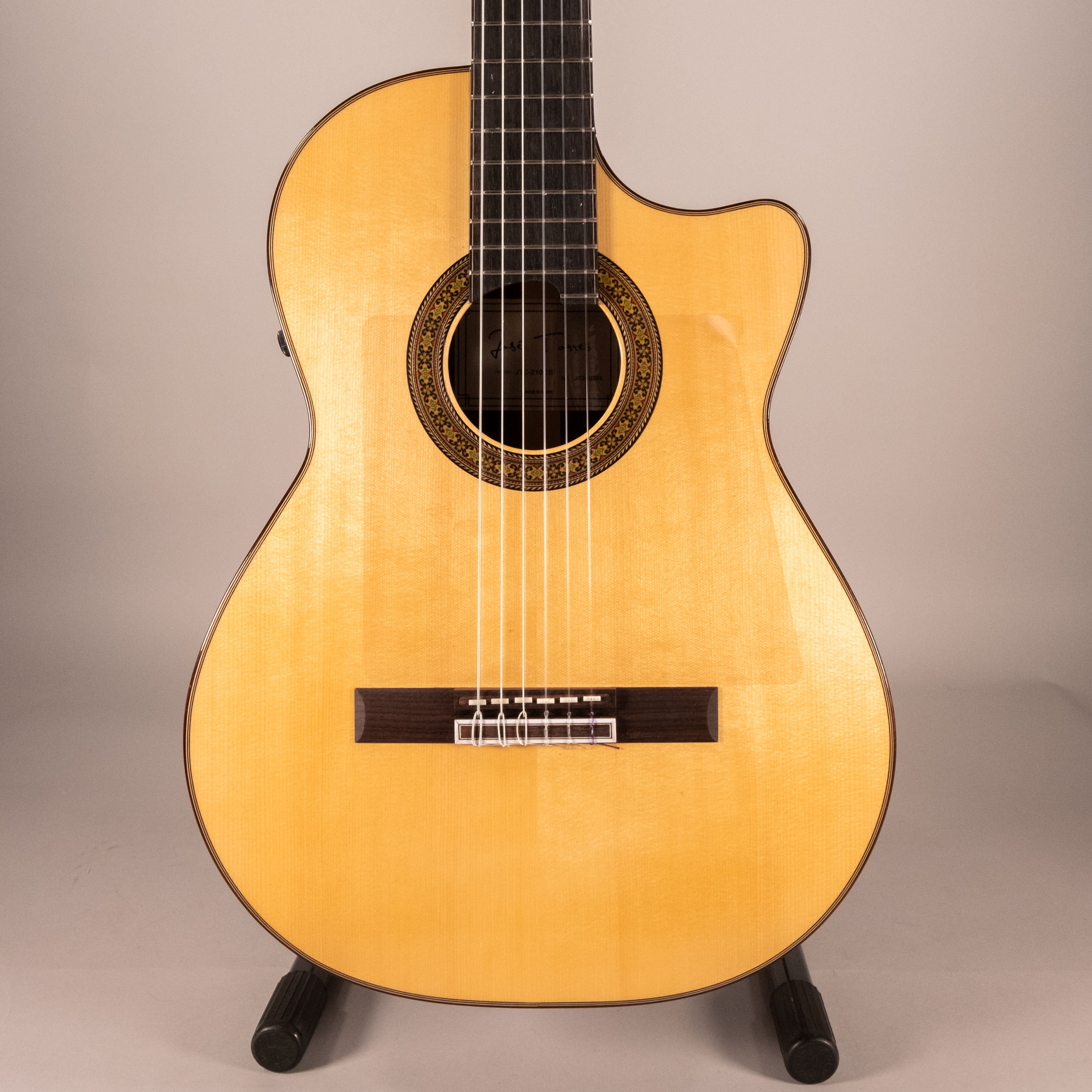 Jose Torres Jtc-210CE Chitarra Classica Cutaway Elettrificata
