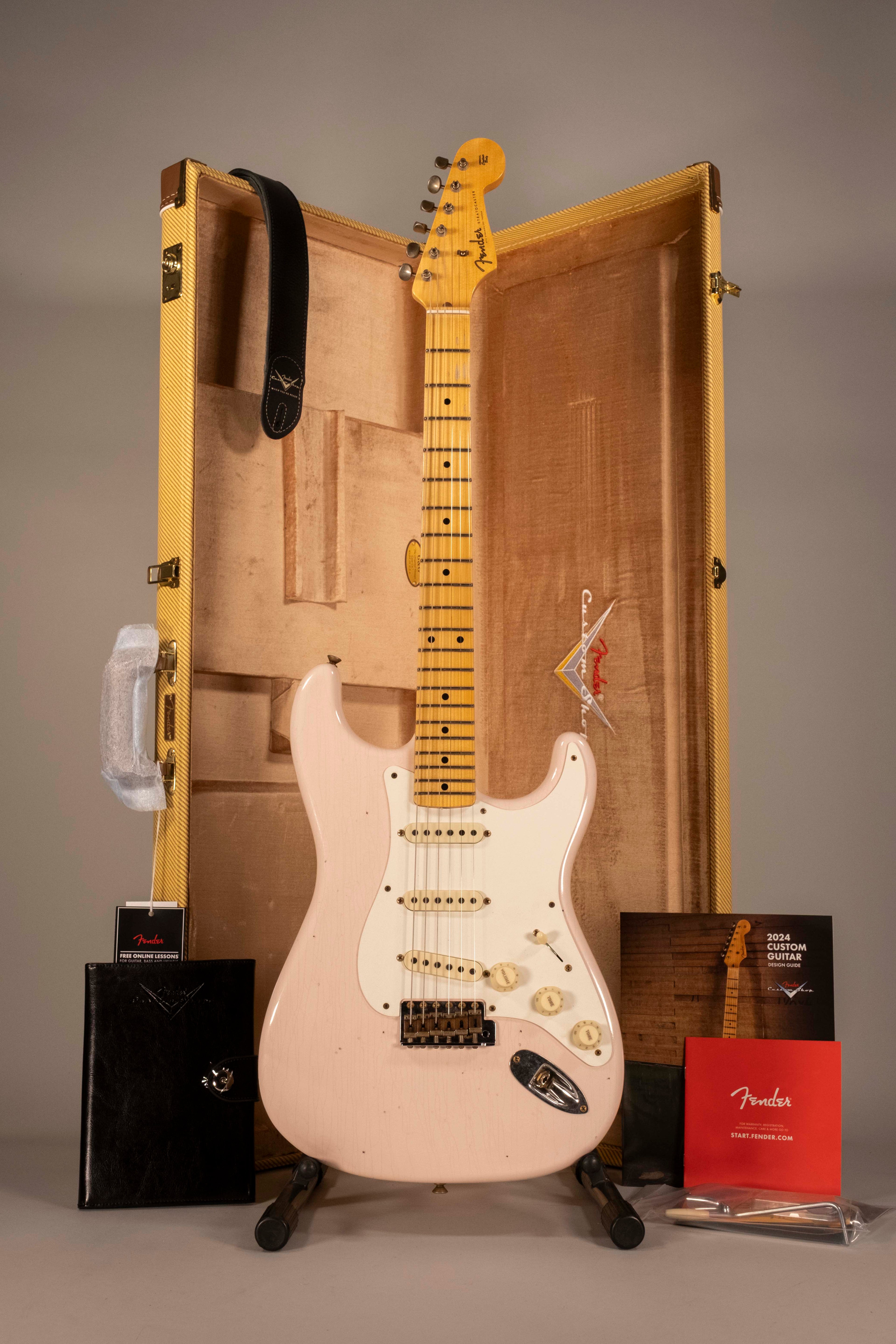 Fender Custom Shop 1956 Stratocaster Journeyman Relic Faded Aged Shell Pink