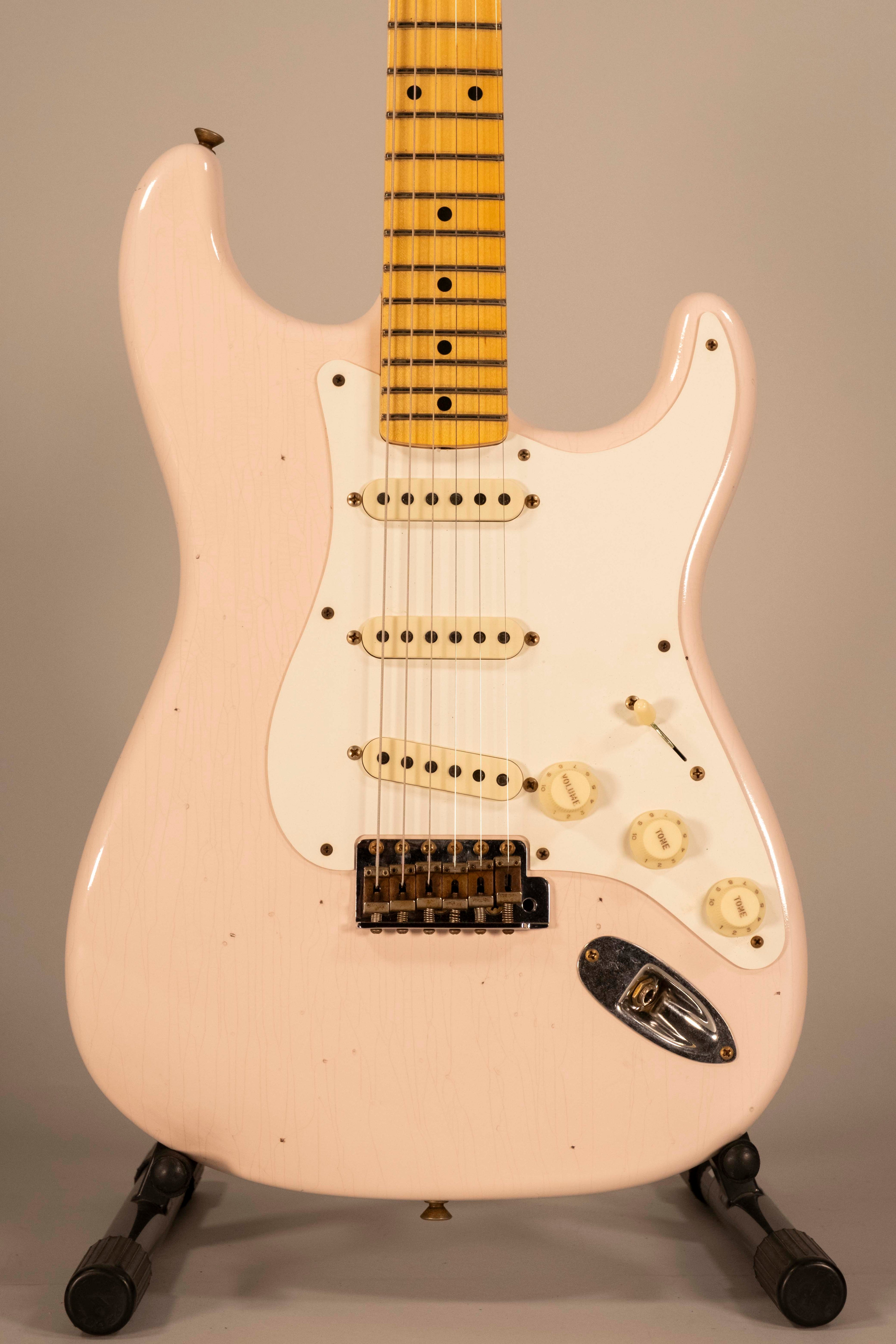 Fender Custom Shop 1956 Stratocaster Journeyman Relic Faded Aged Shell Pink