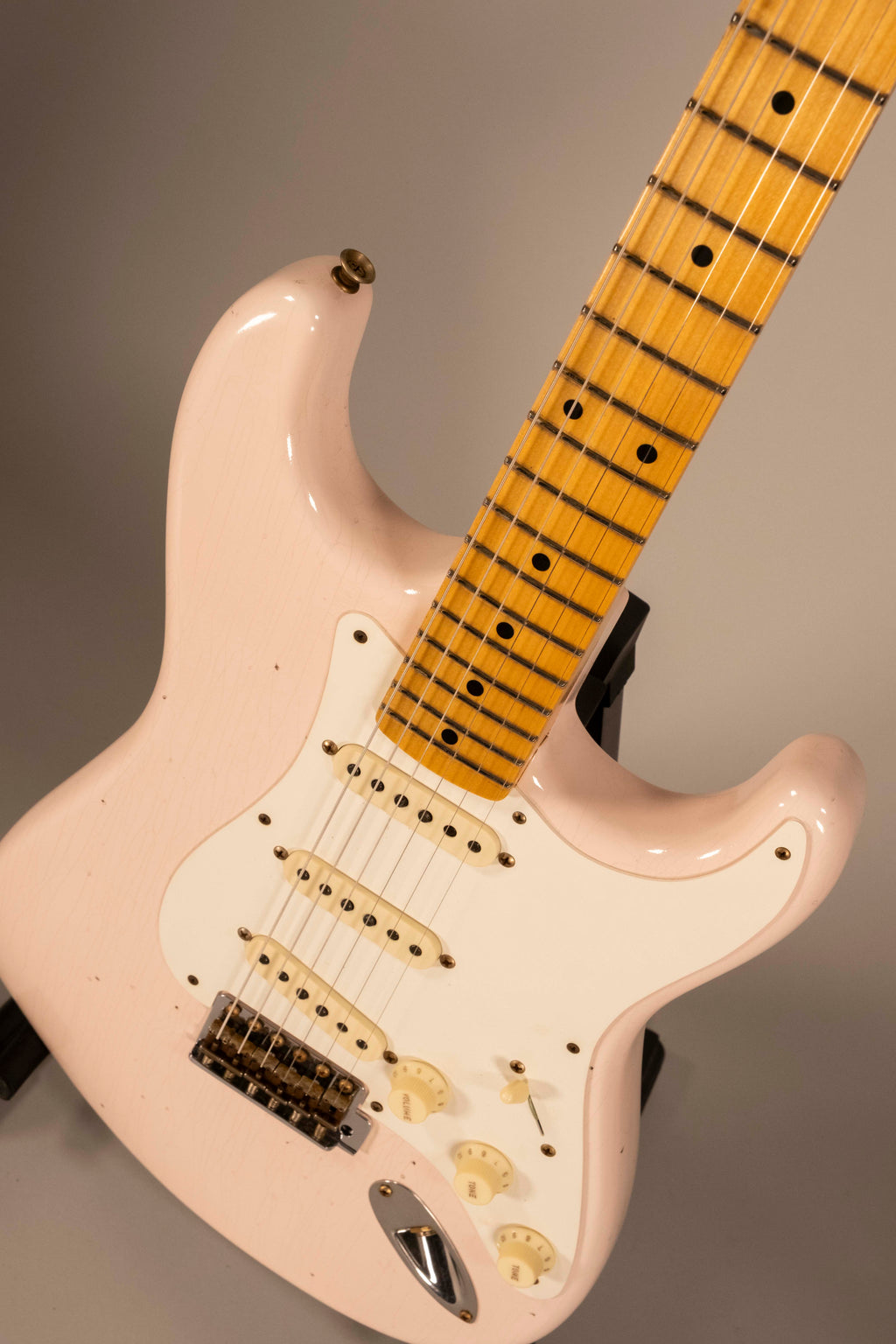 Fender Custom Shop 1956 Stratocaster Journeyman Relic Faded Aged Shell Pink